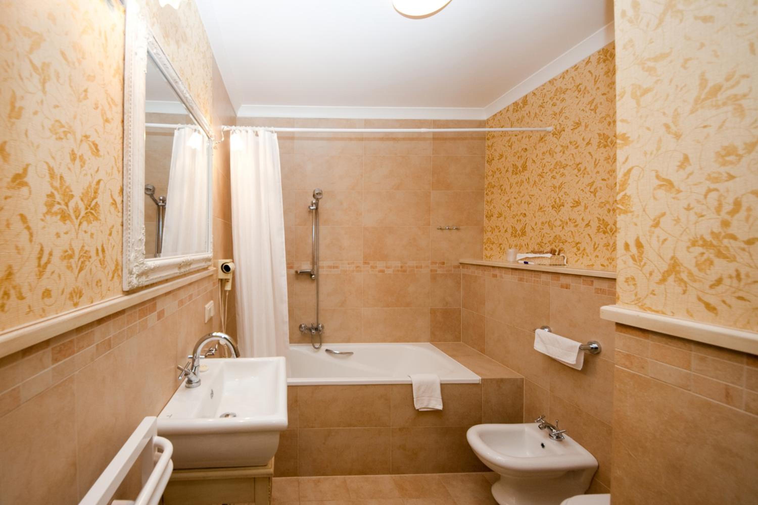 Family Suite (Building A) - Photo 5
