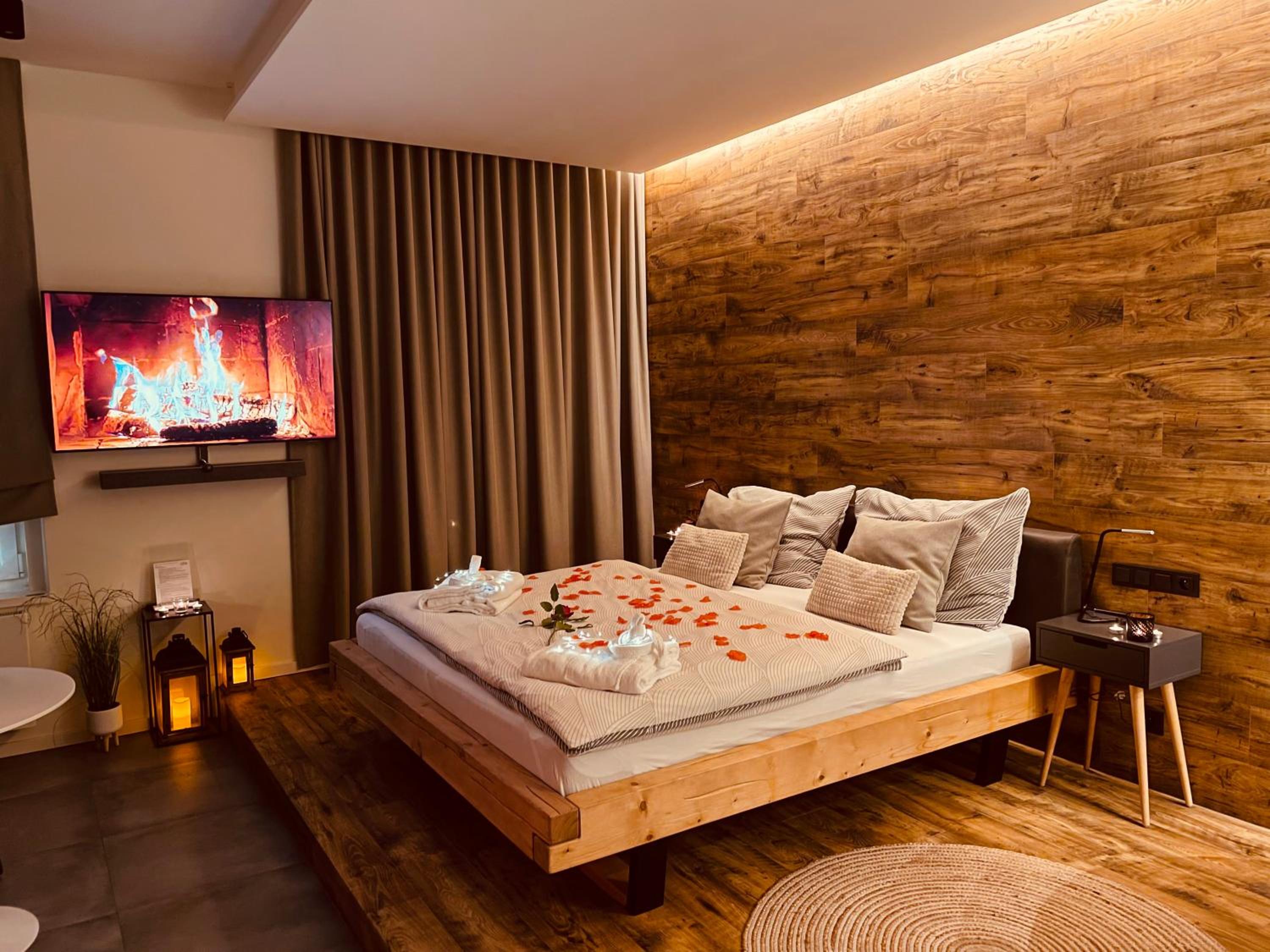 Double Room with Sauna and Spa Bath - Photo 27