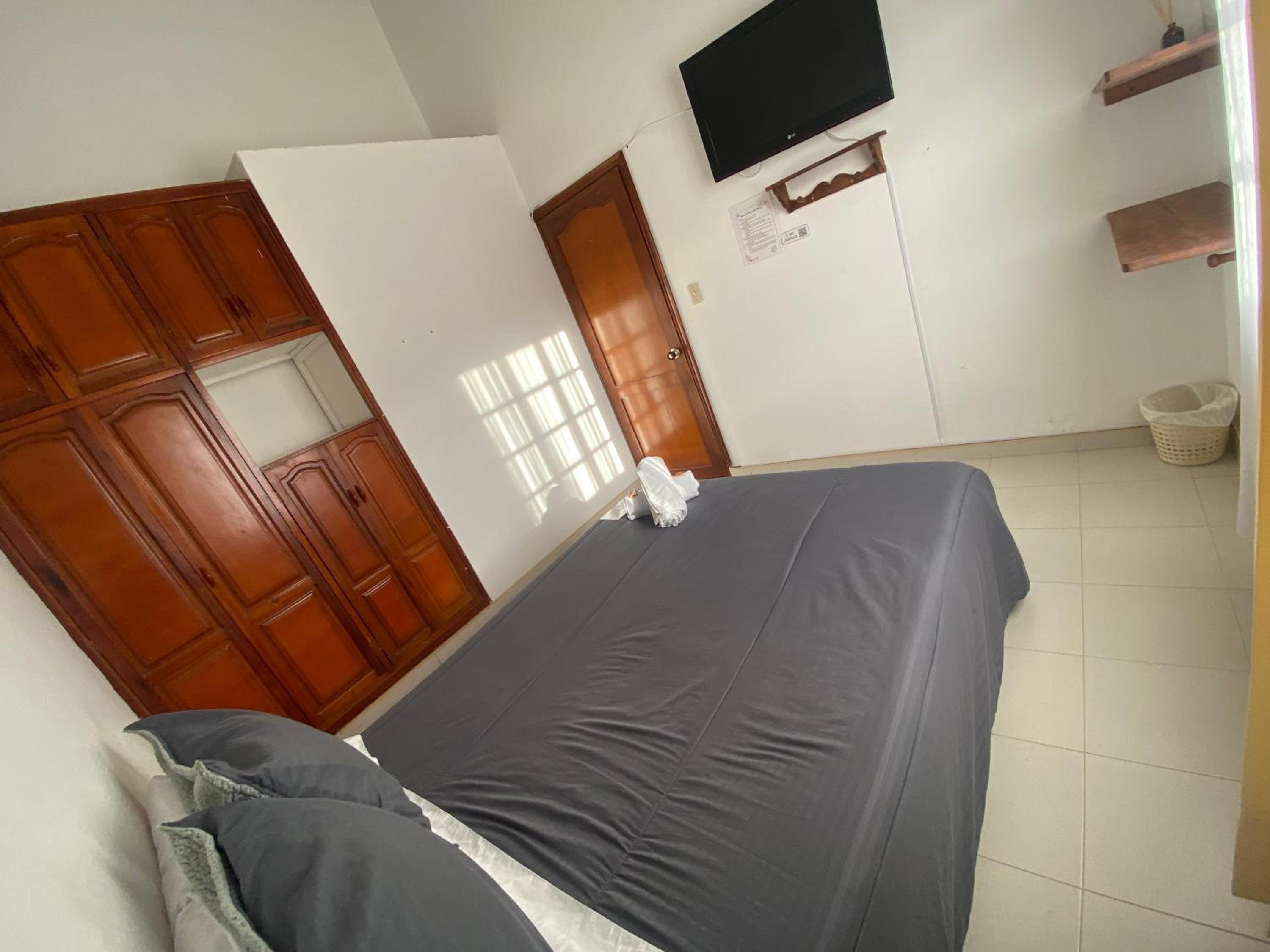 Standard Double Room with Shared Bathroom photo 1