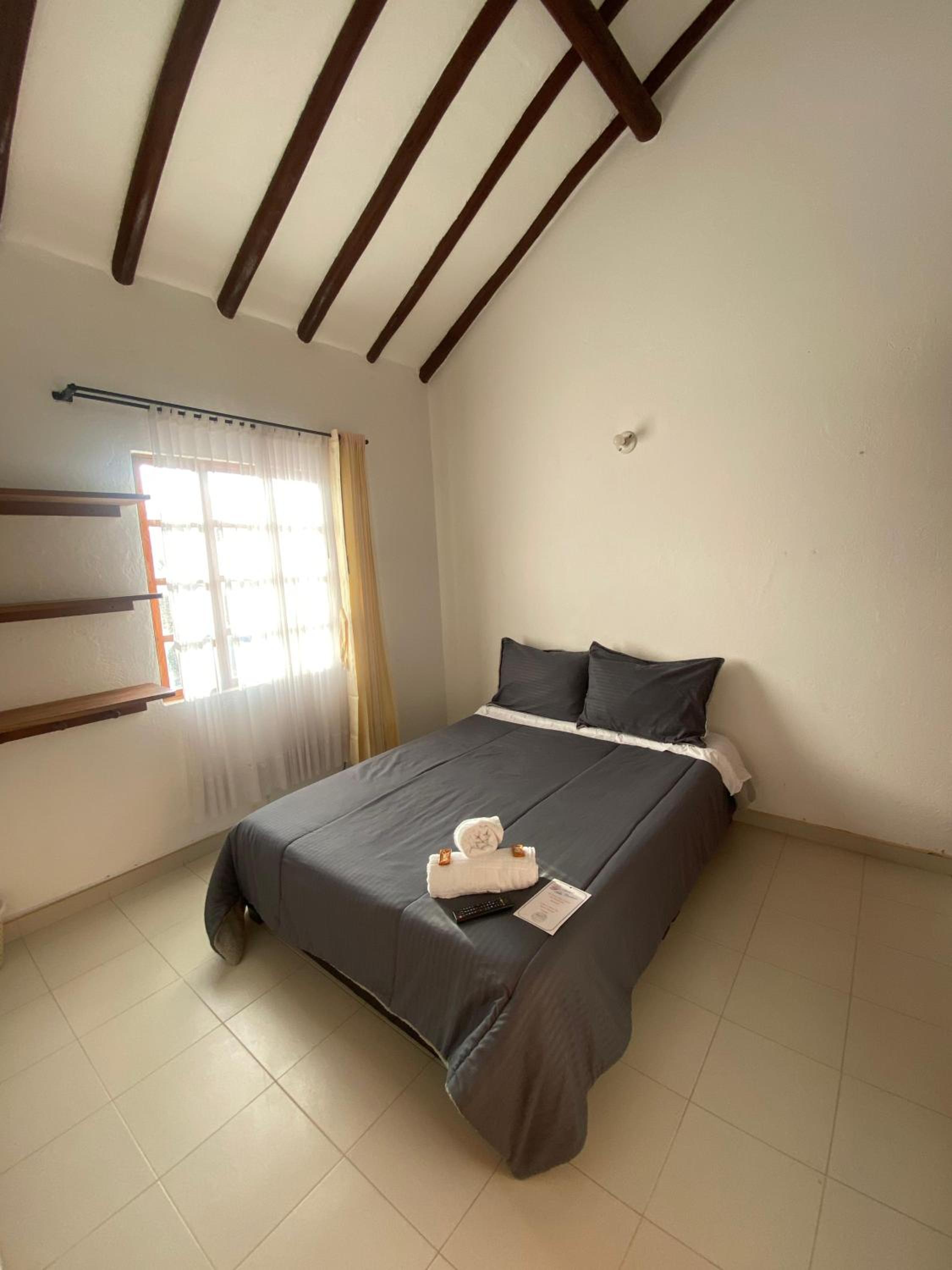 Standard Double Room with Shared Bathroom photo 3