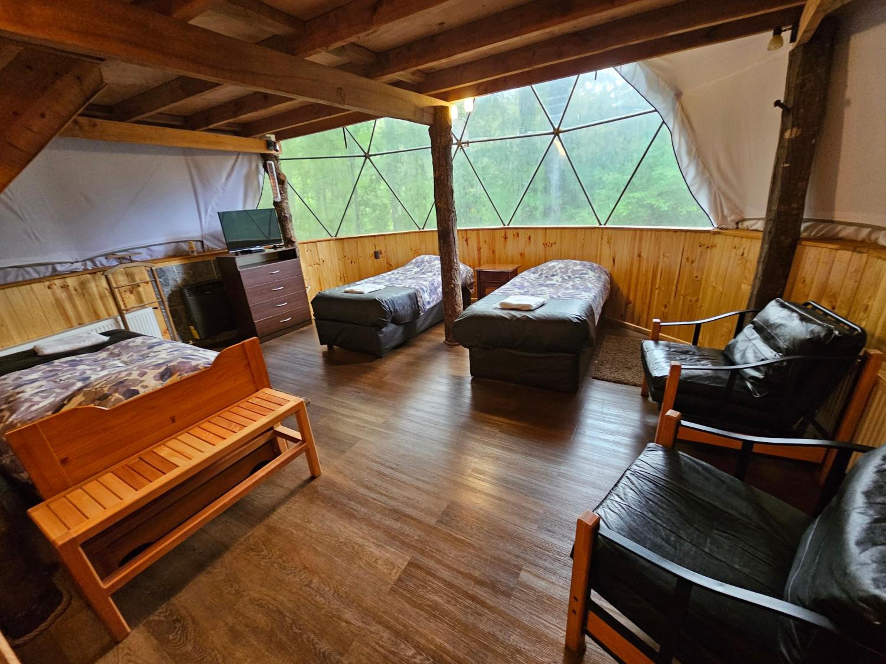 Deluxe Bungalow photo 3