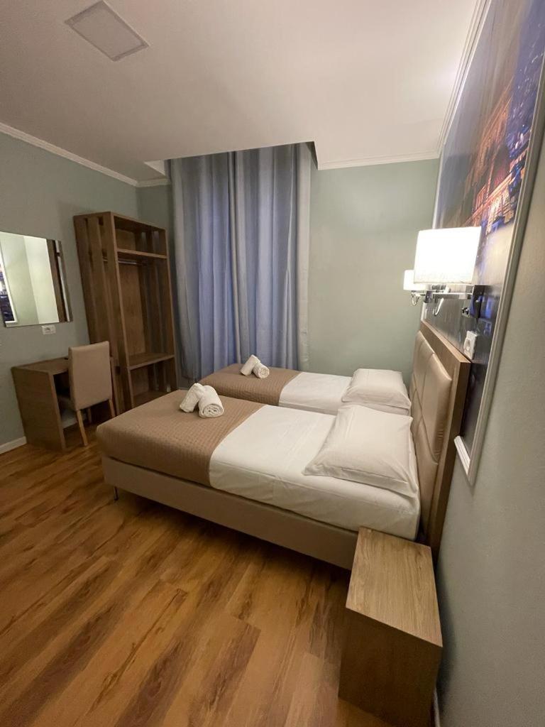 Triple Room with Private Bathroom photo 2