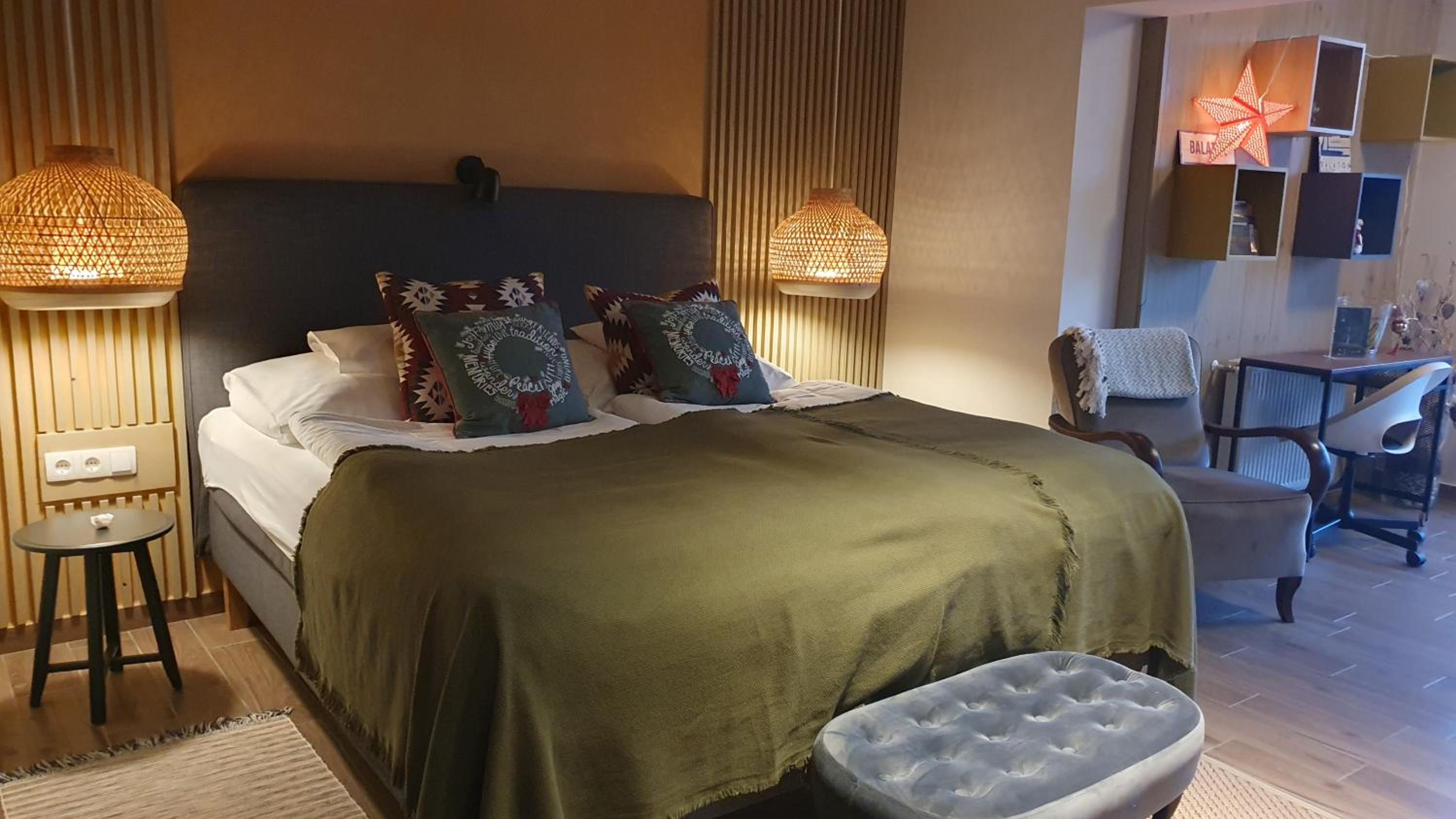 Studio Apartment photo 1