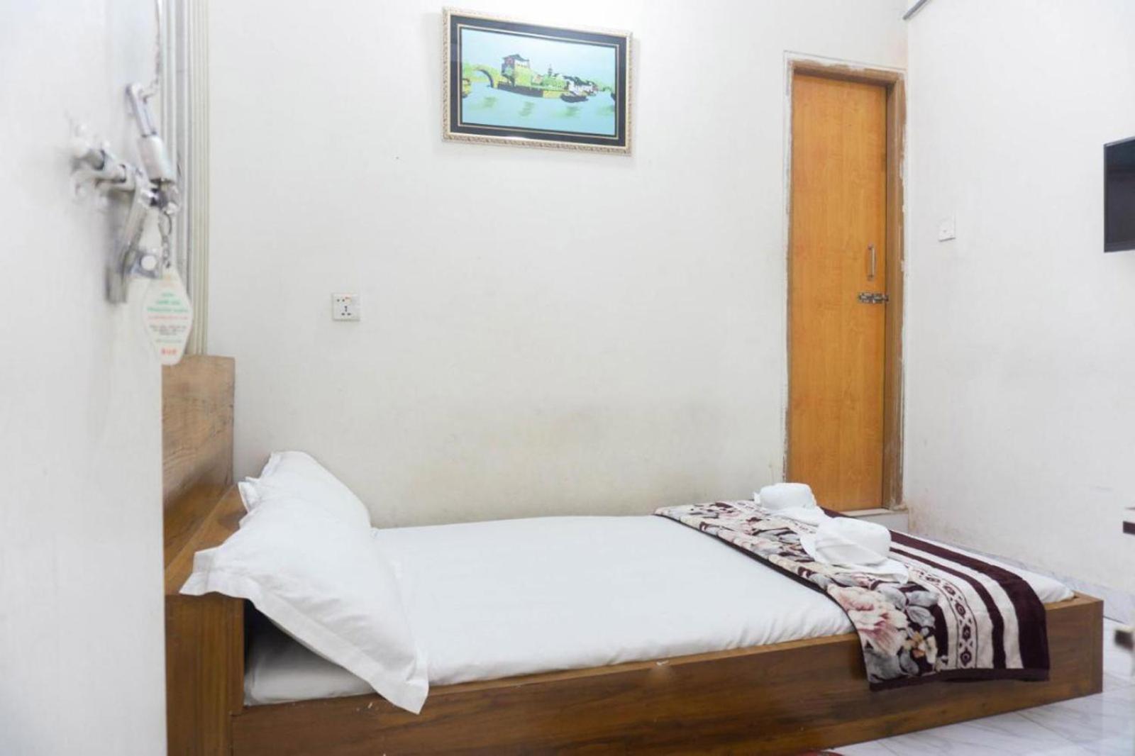 Standard Double Room photo 3