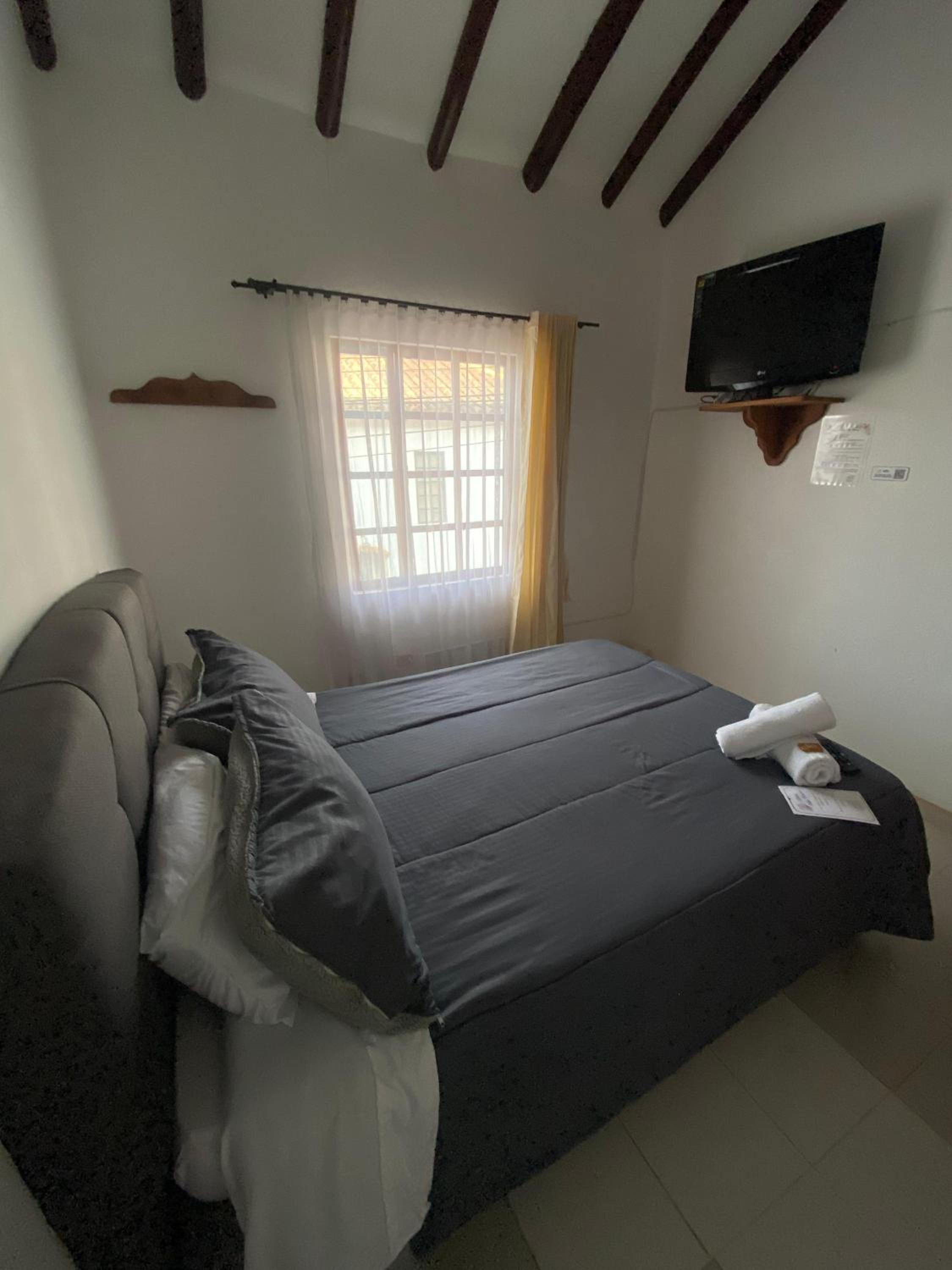 Standard Double Room with Shared Bathroom photo 1