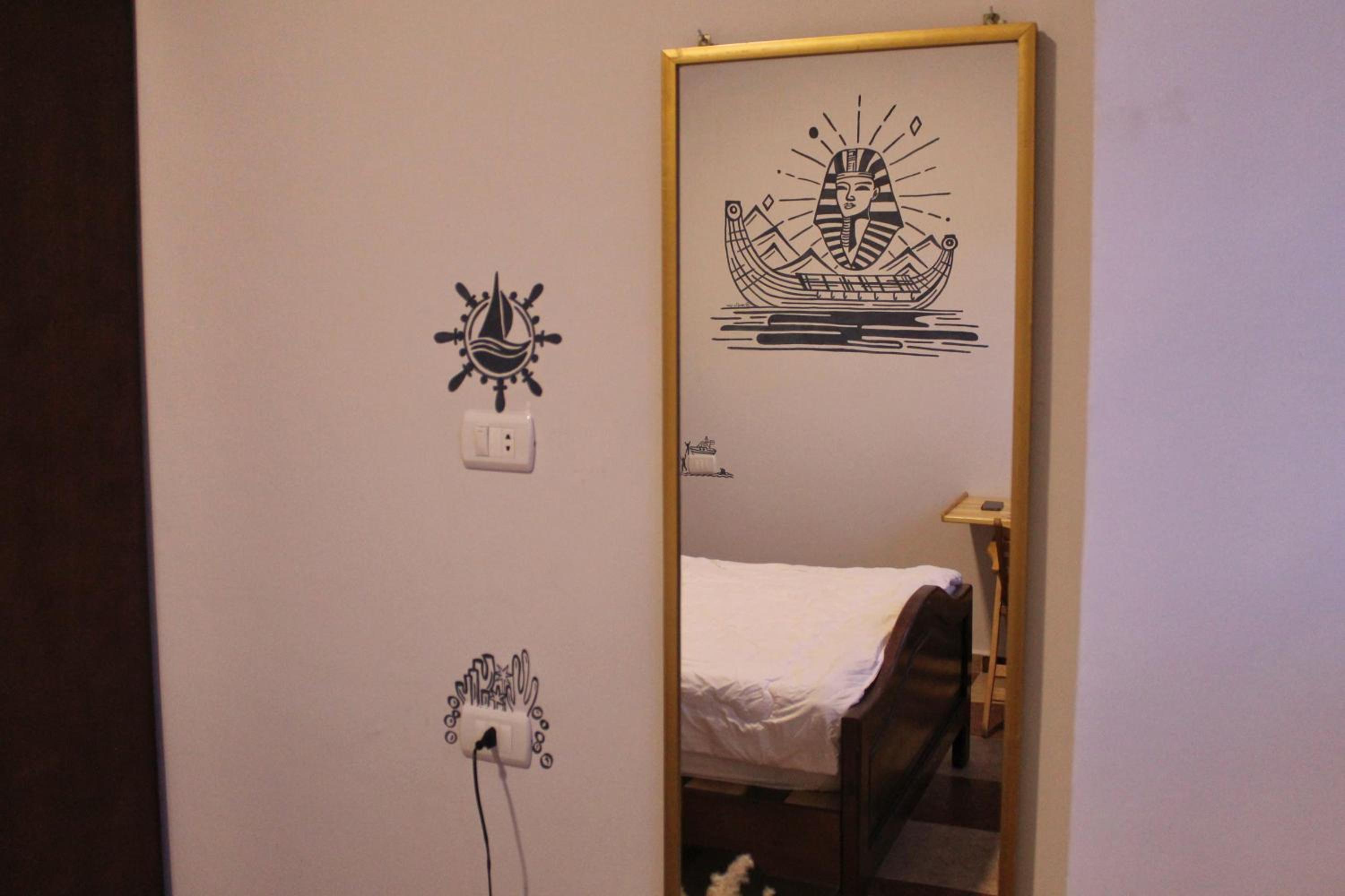 Queen Room with Garden View - Photo 3