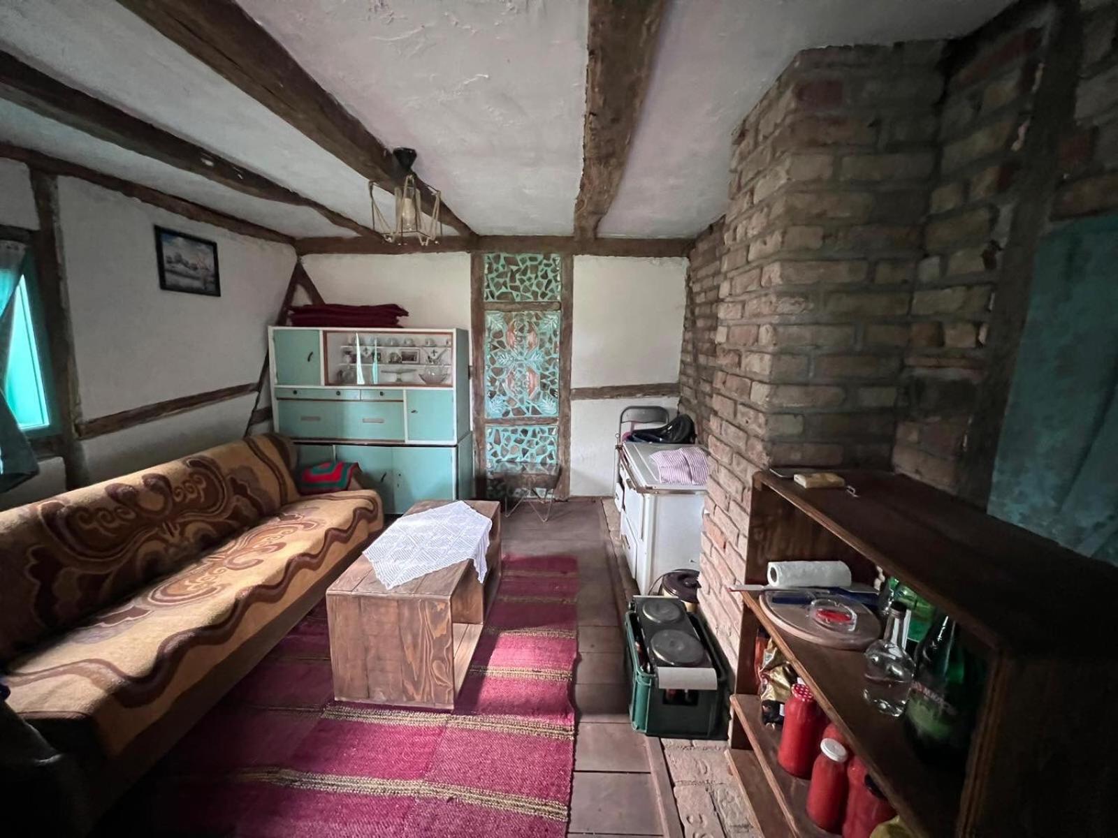 One-Bedroom House photo 1