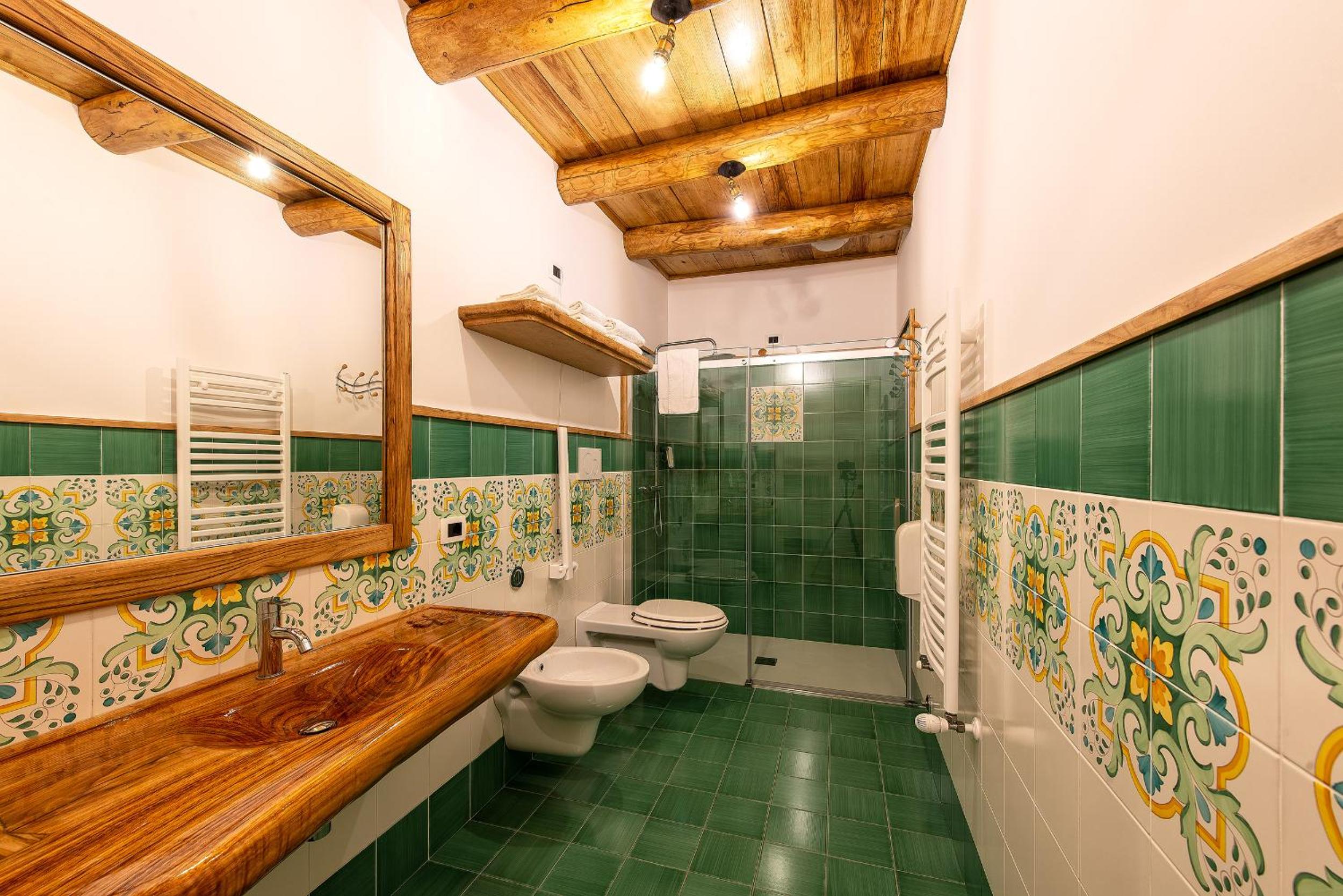 Triple Room - Photo 18