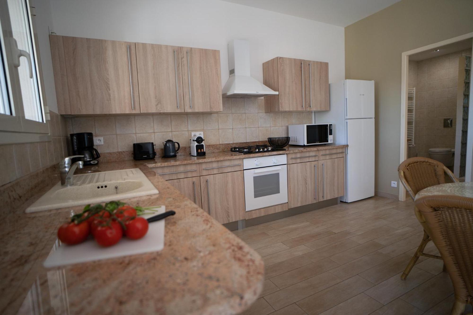 Apartment - Ground Floor - Photo 3