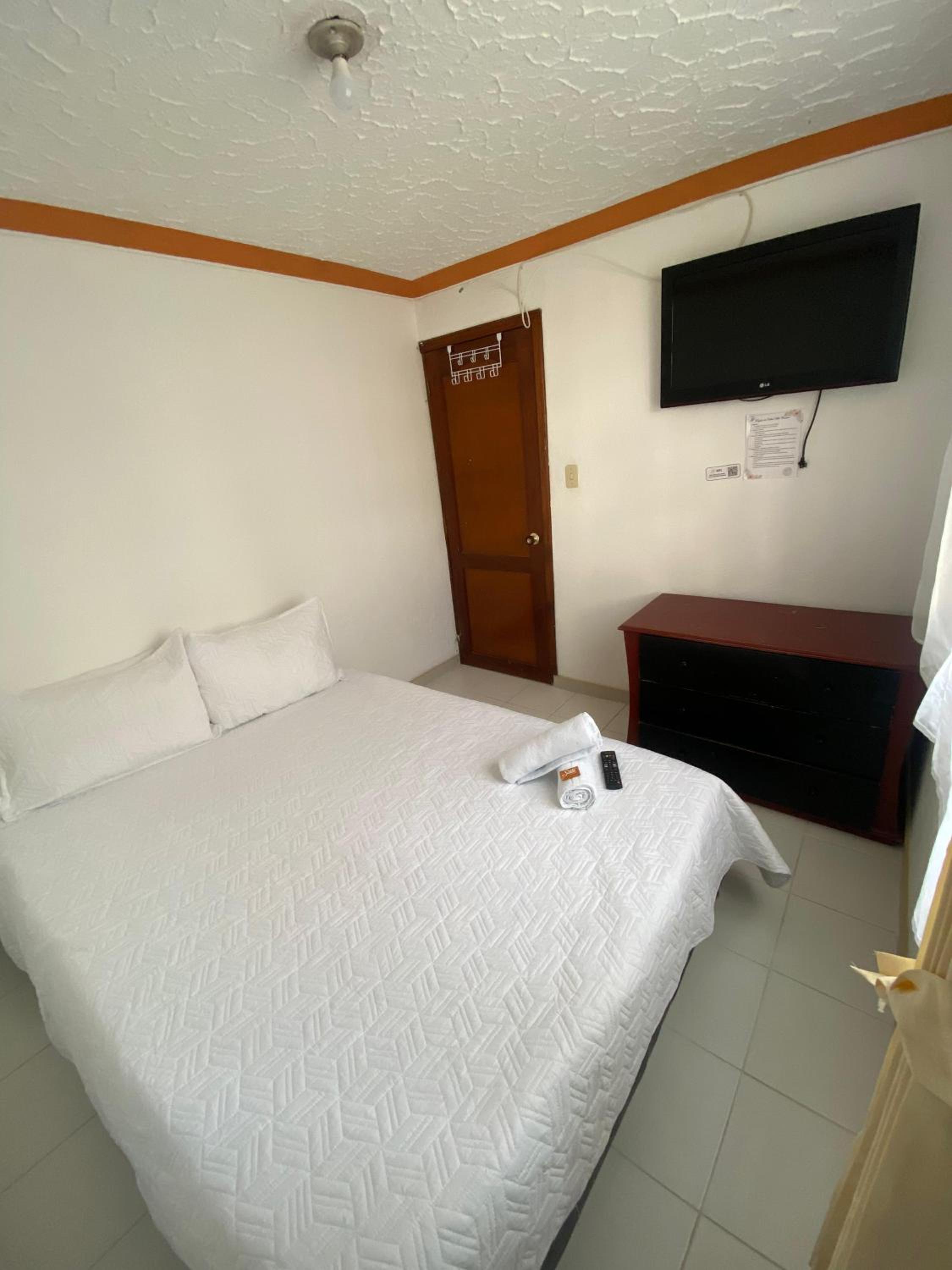 Standard Double Room with Shared Bathroom photo 1