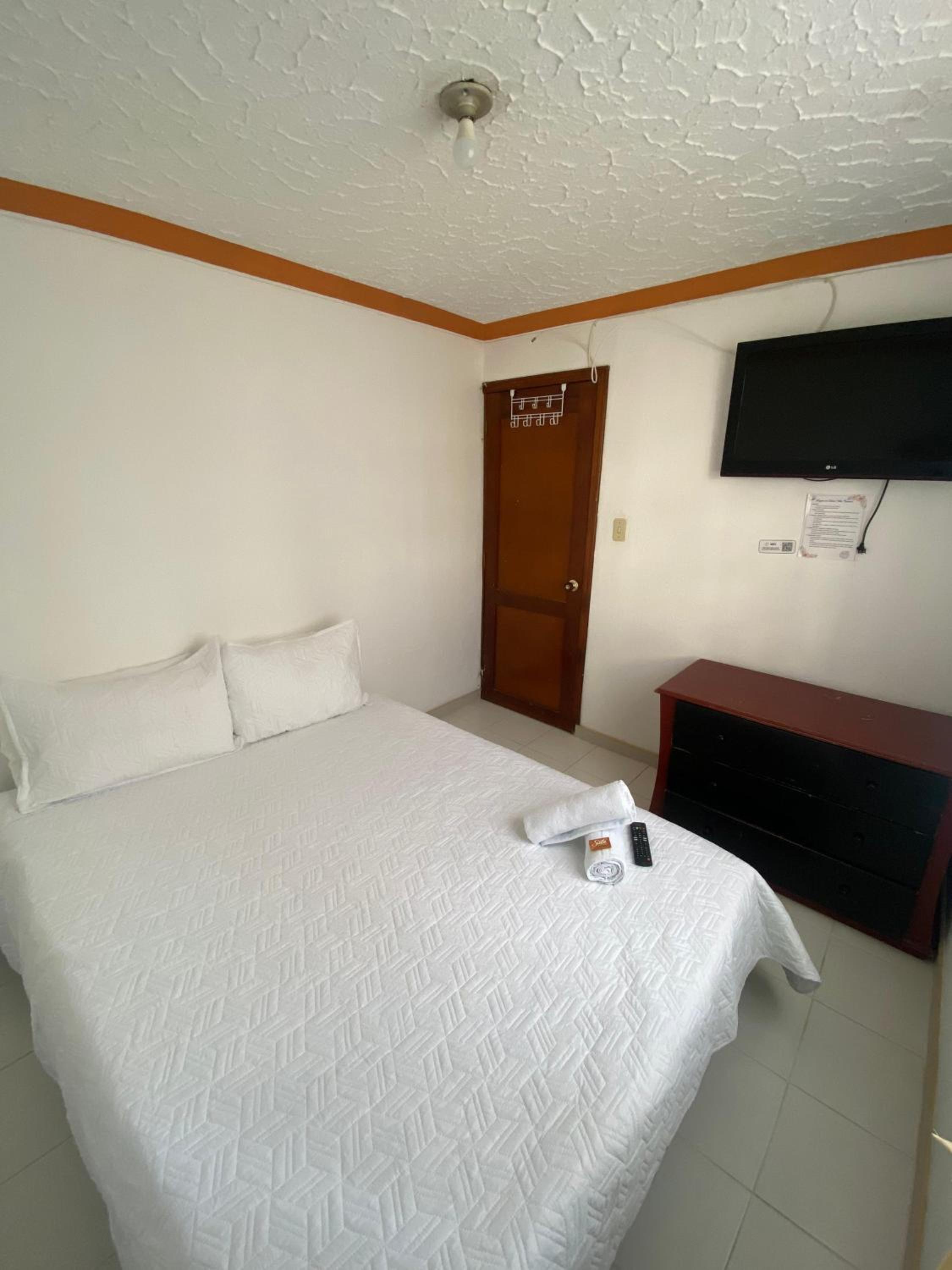 Standard Double Room with Shared Bathroom photo 2