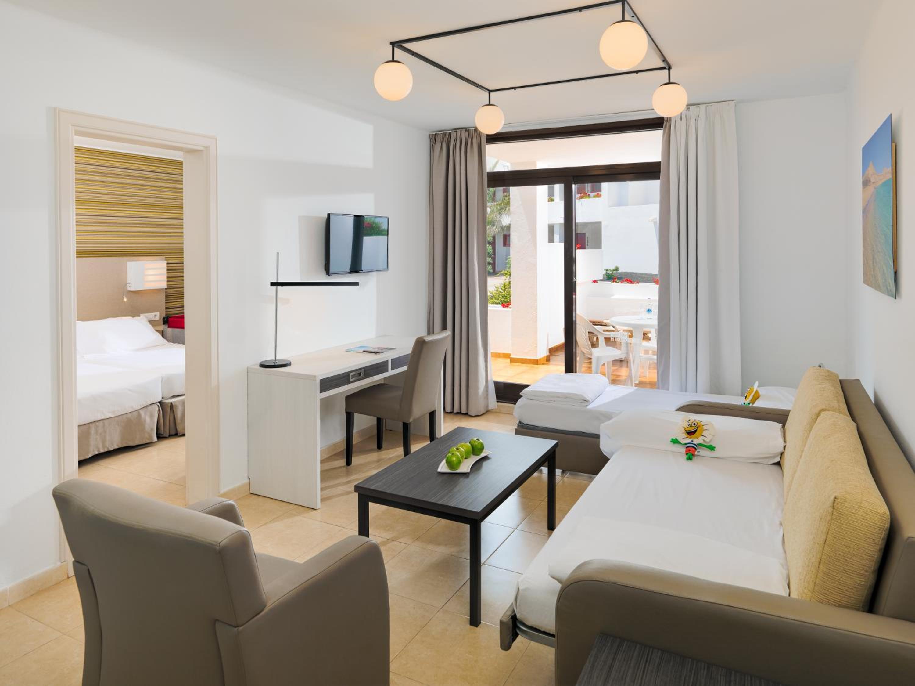 Family Suite (3 Adults + 1 Child)