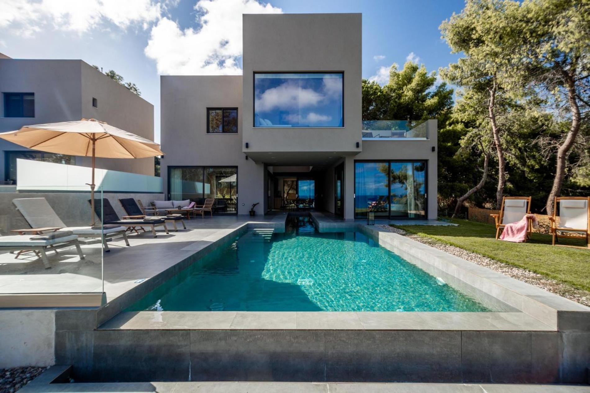 Three-Bedroom Villa photo 2