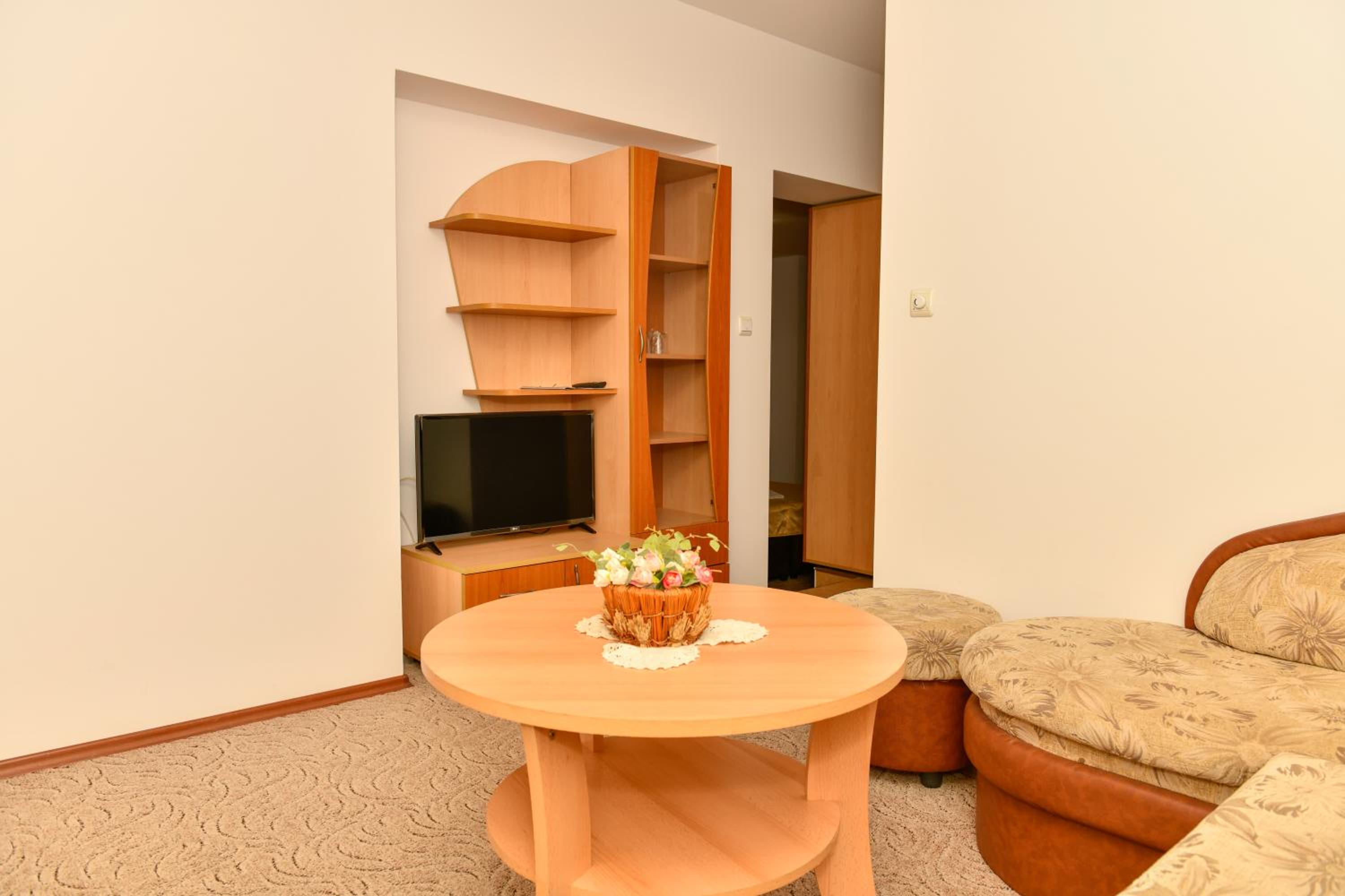 One-Bedroom Suite - Photo 1
