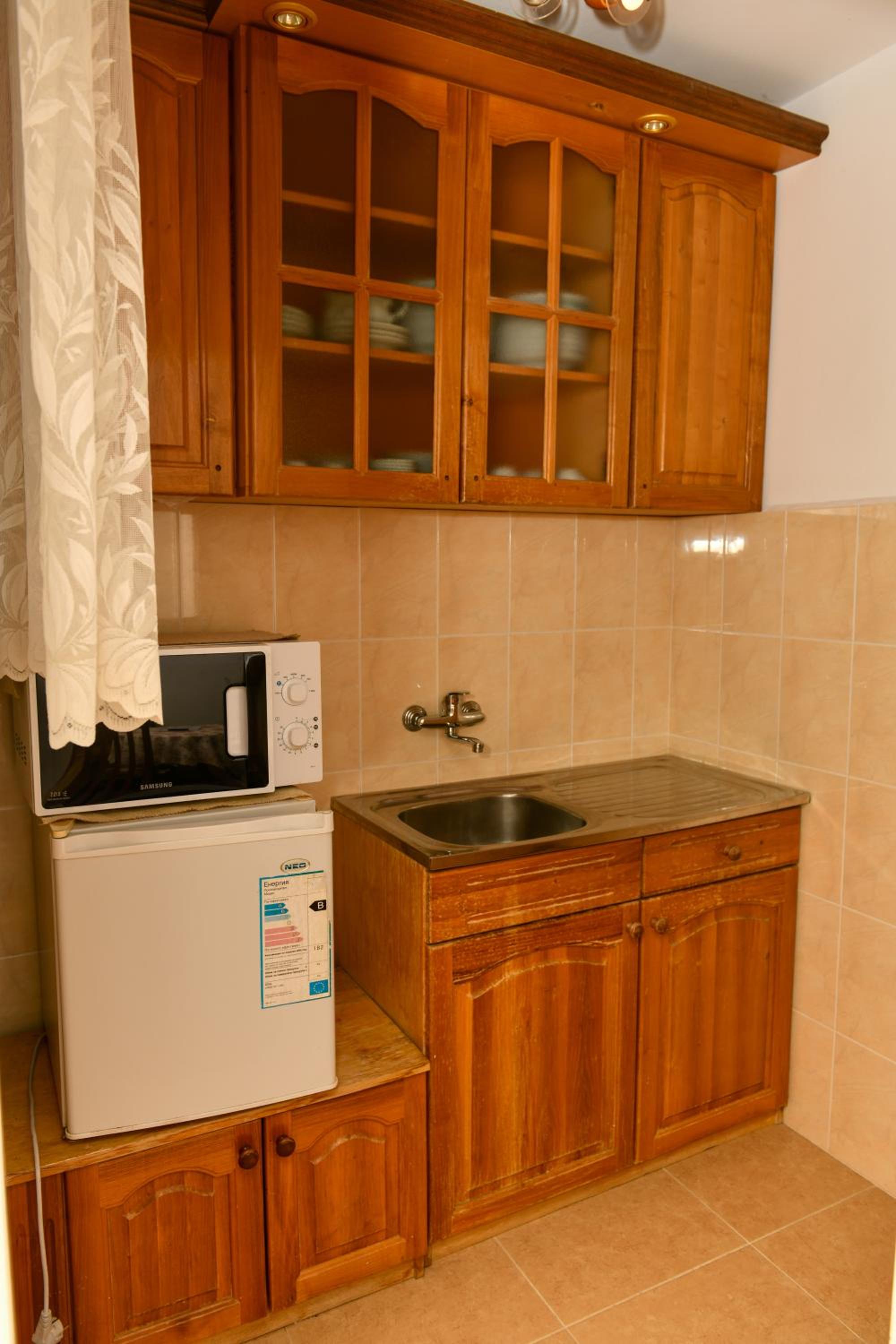 Two-Bedroom Apartment with Balcony - Photo 2