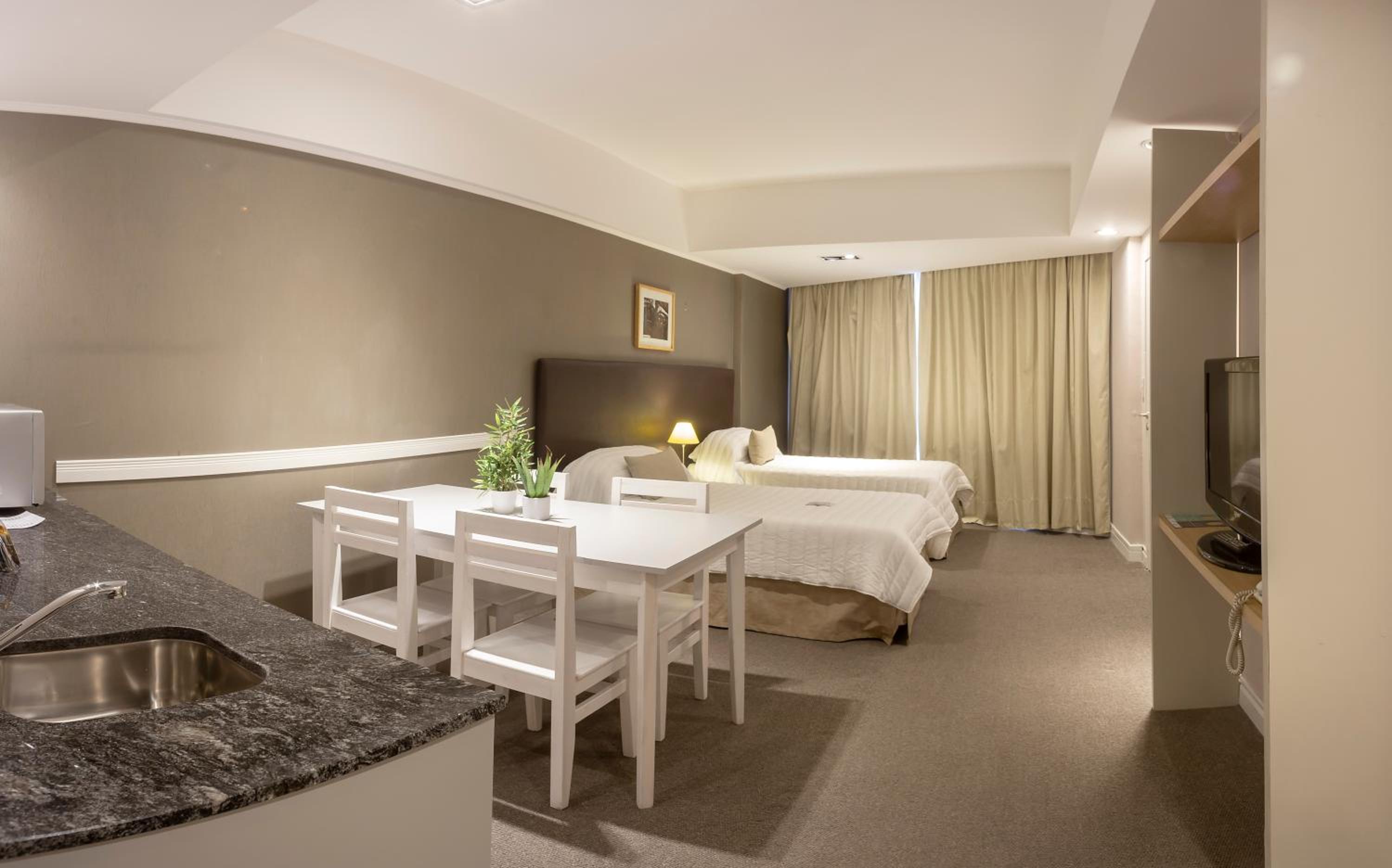 Deluxe Suite photo 2