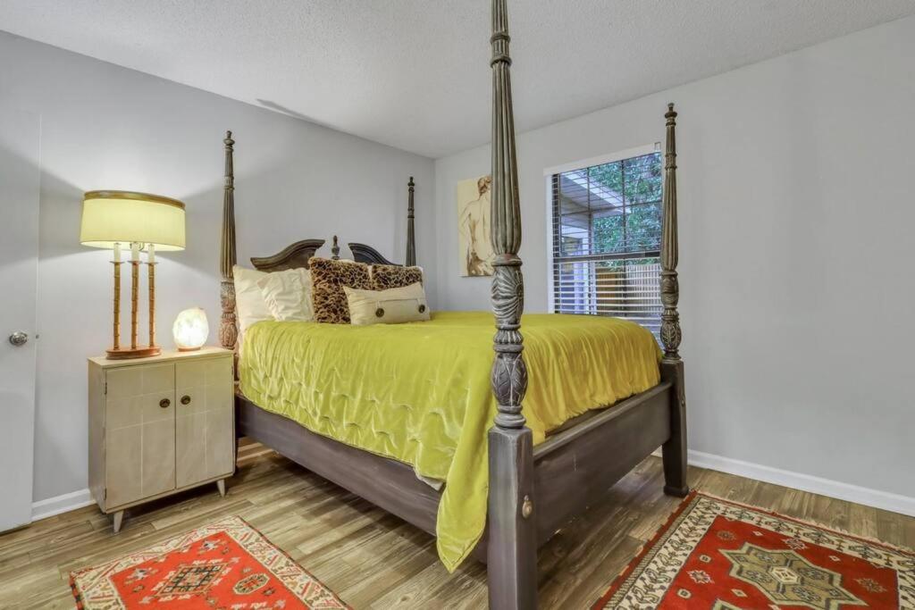Two-Bedroom House photo 3