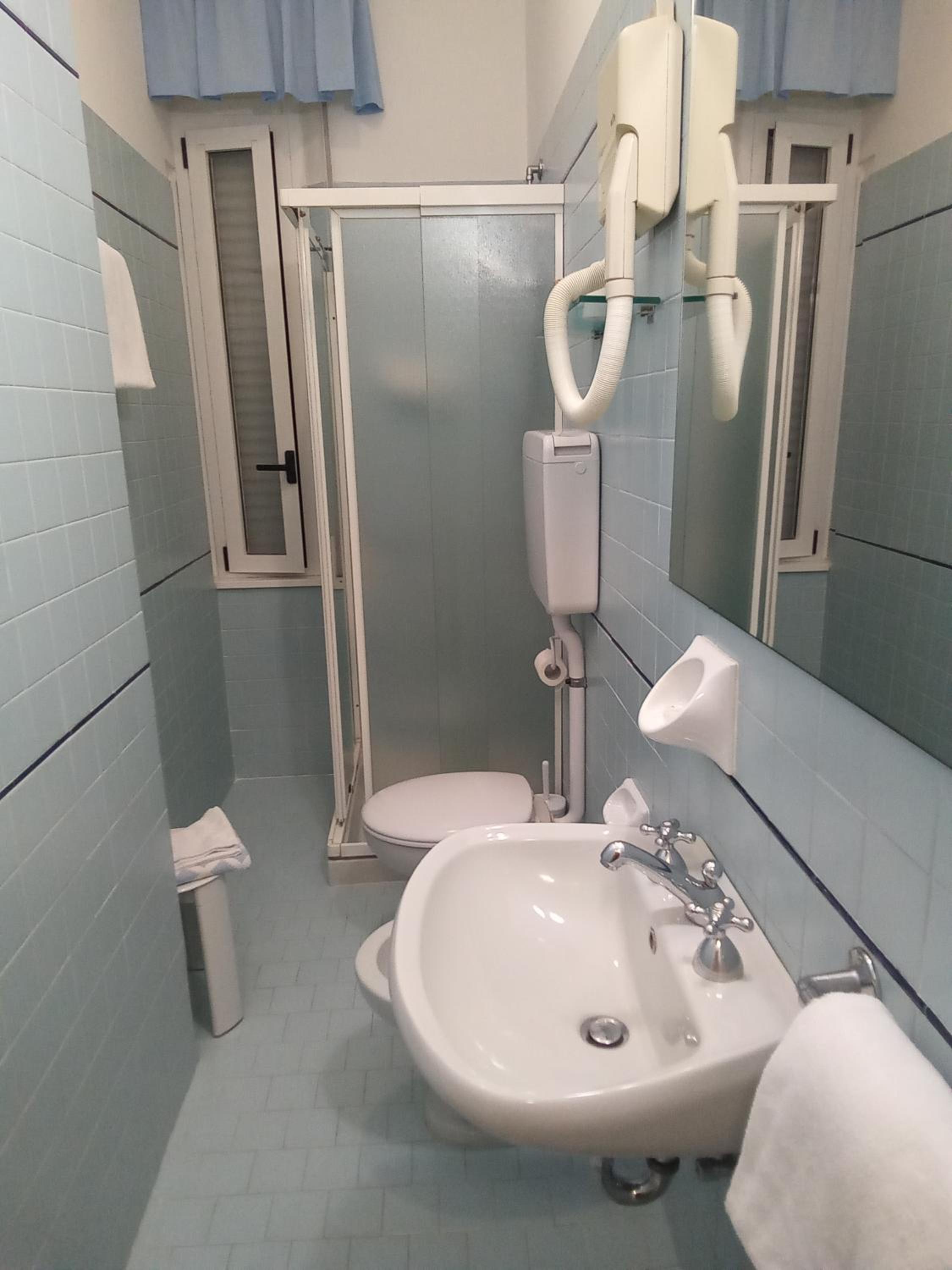 Double Room with Sea View - Photo 8