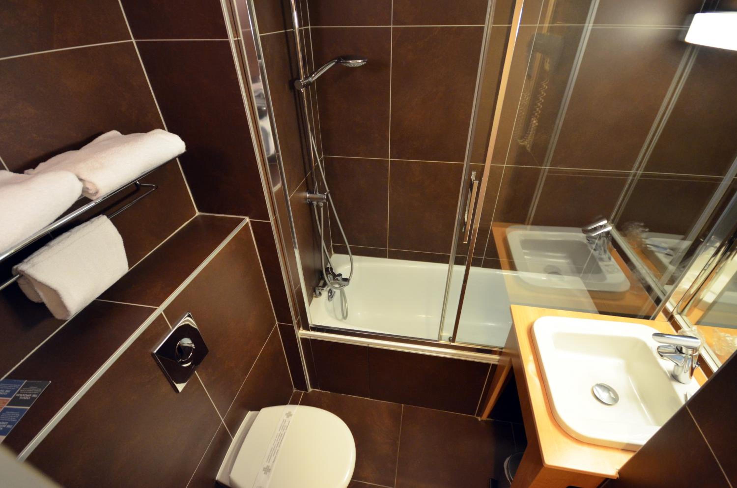 Standard Double Room - Photo 2