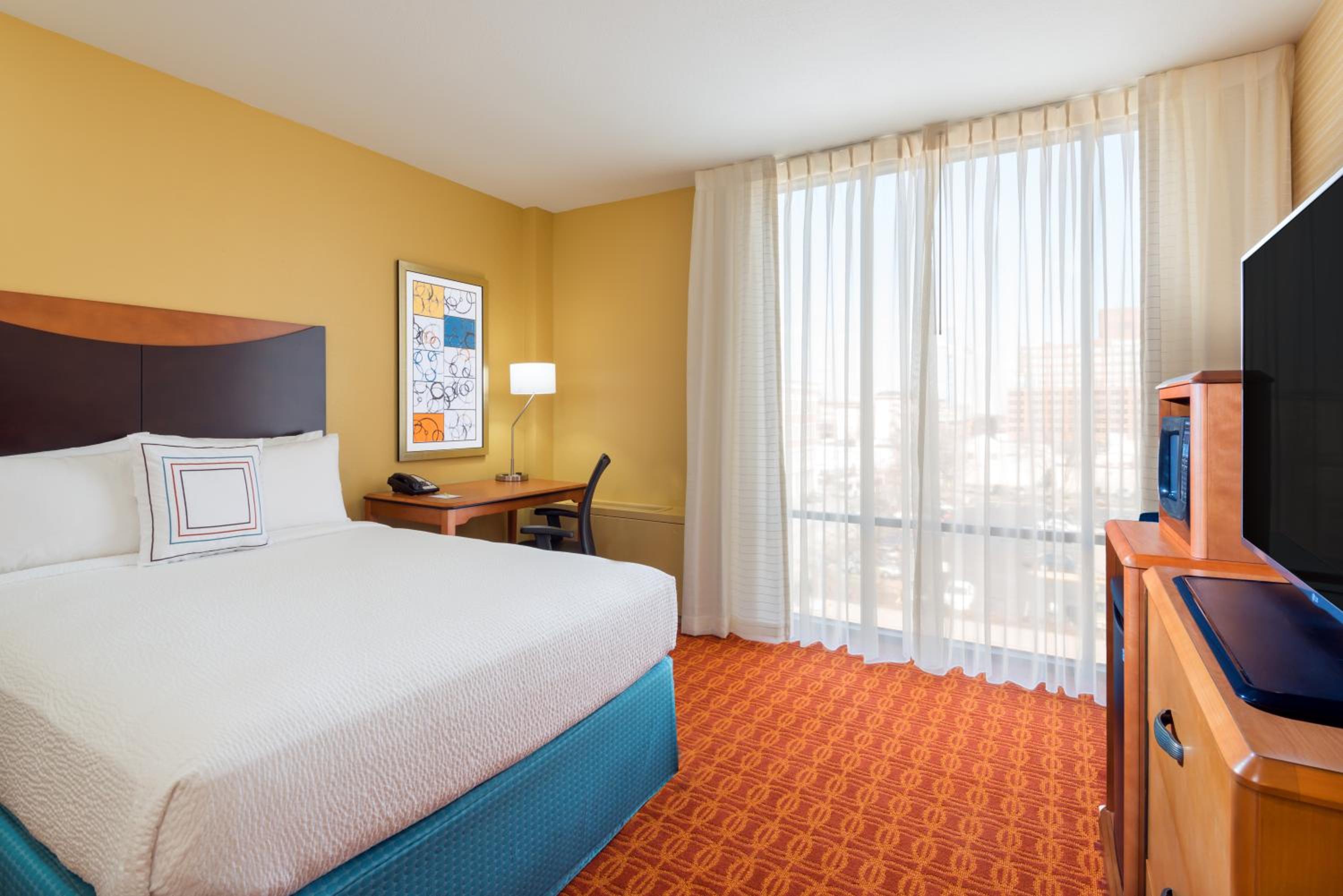 Queen Room with Two Queen Beds and Adapted Tub - Mobility and Hearing Accessible - Photo 1
