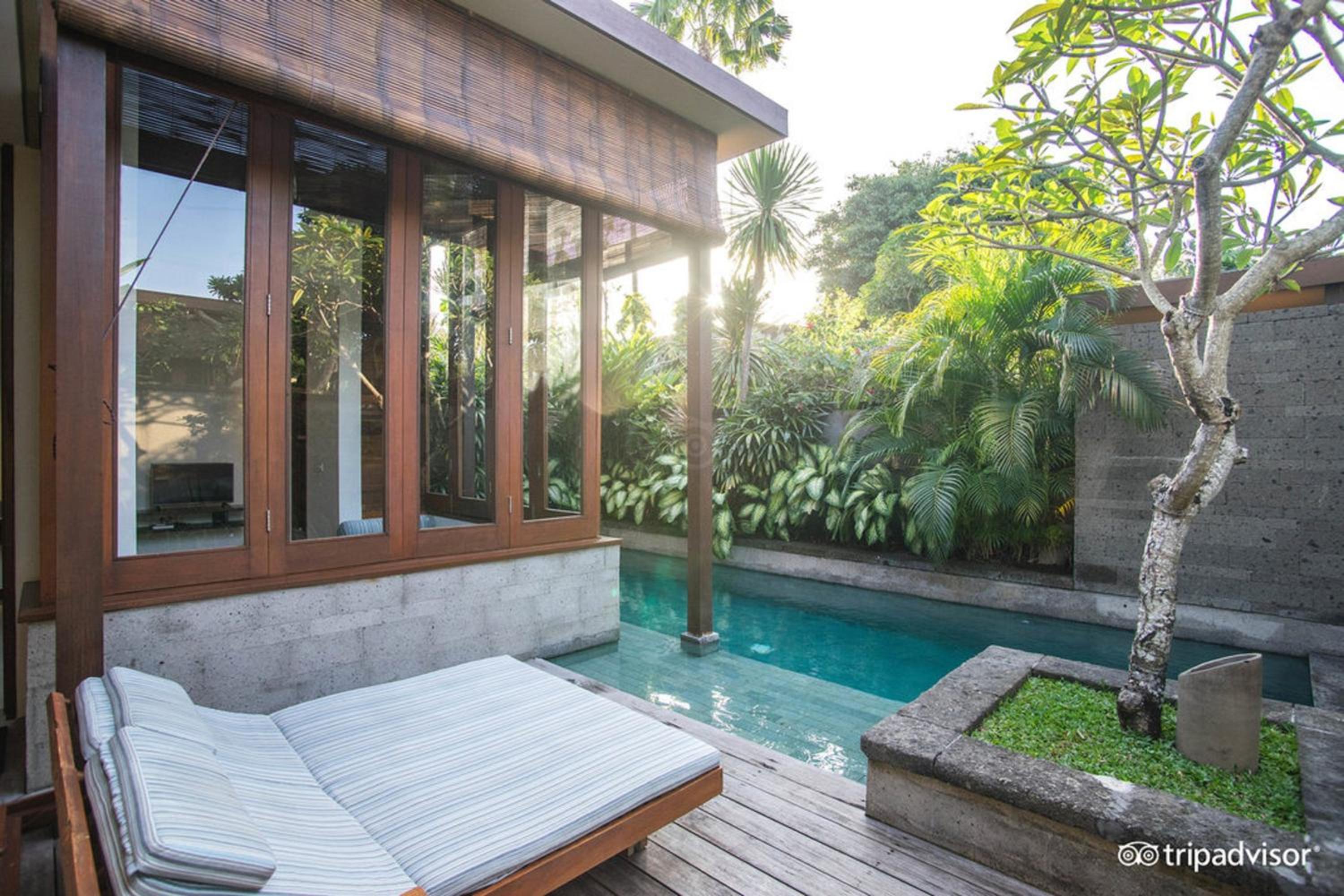 One-Bedroom Villa with Private Pool - Photo 21