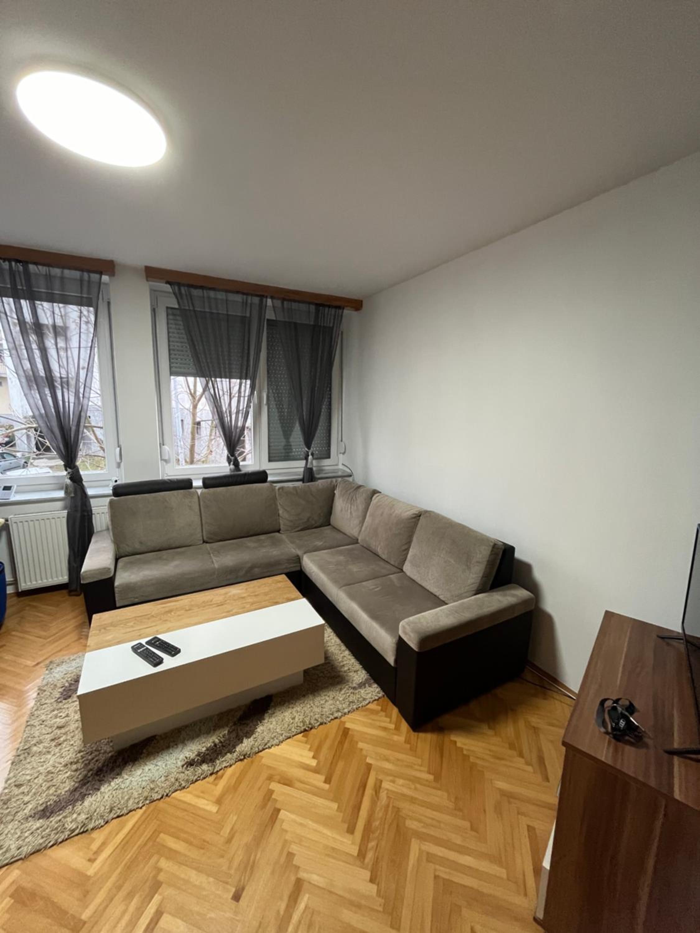 One-Bedroom Apartment photo 3