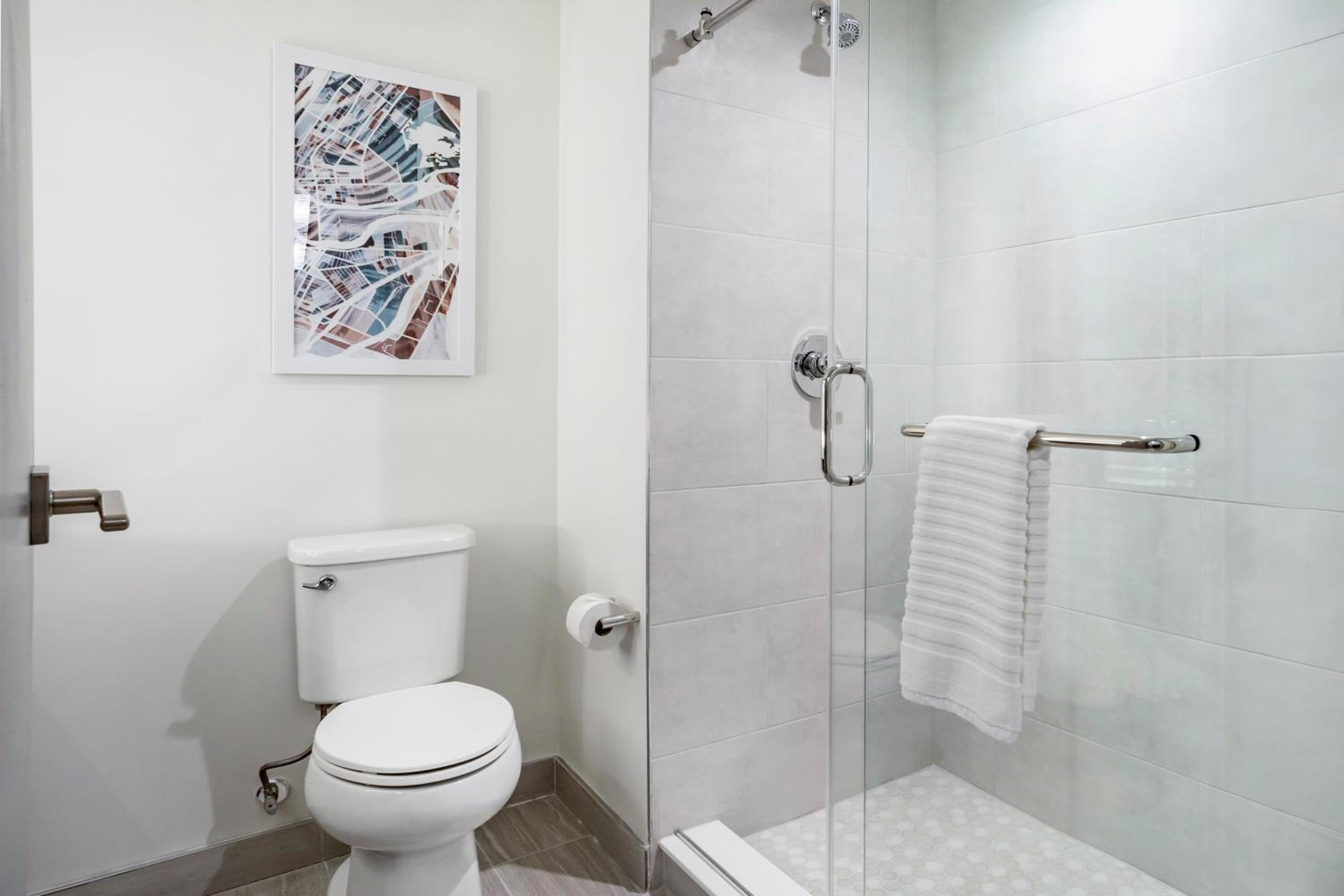 King Room - Non Smoking/Upper Floor photo 2