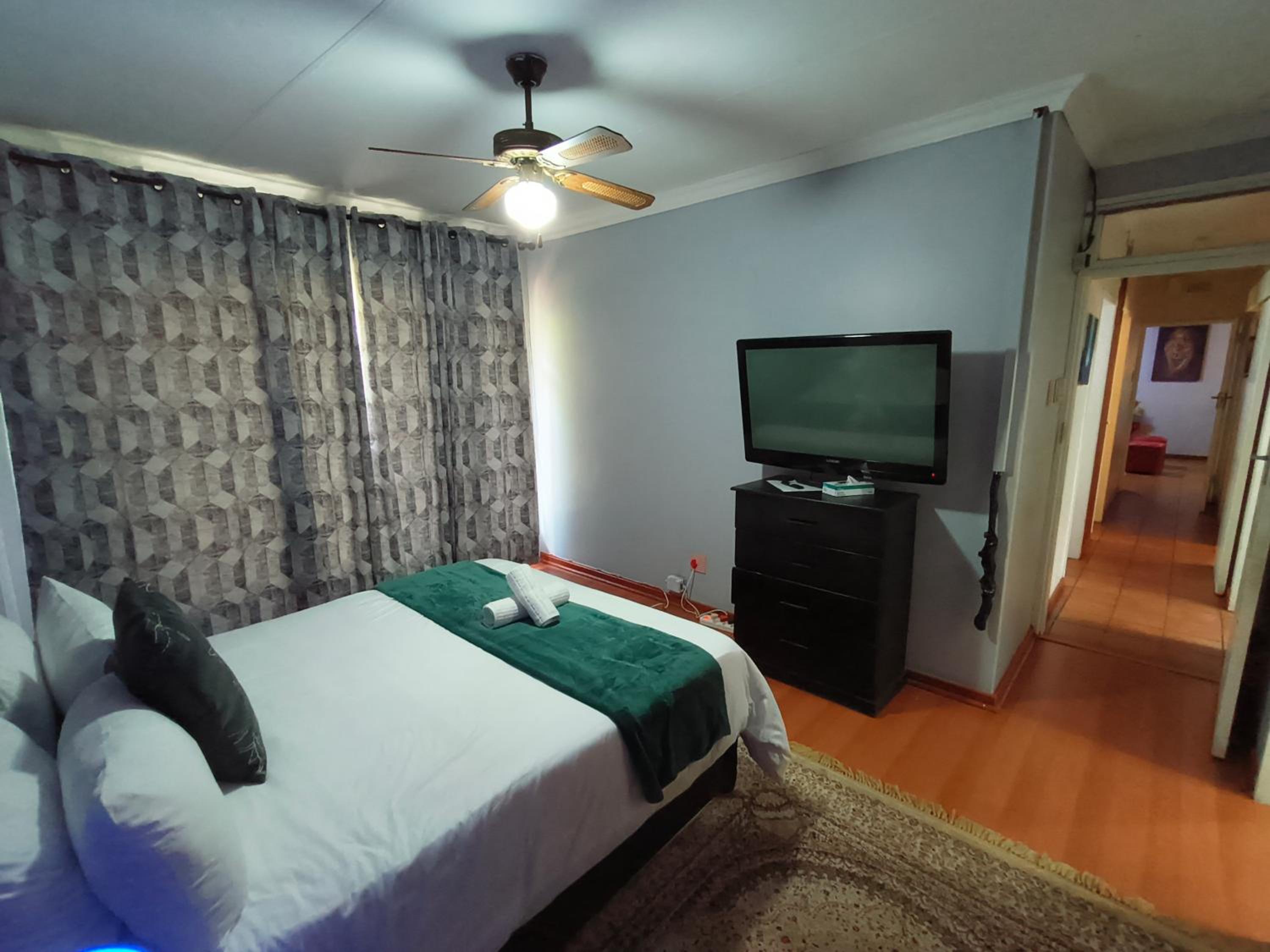 Three-Bedroom House photo 1