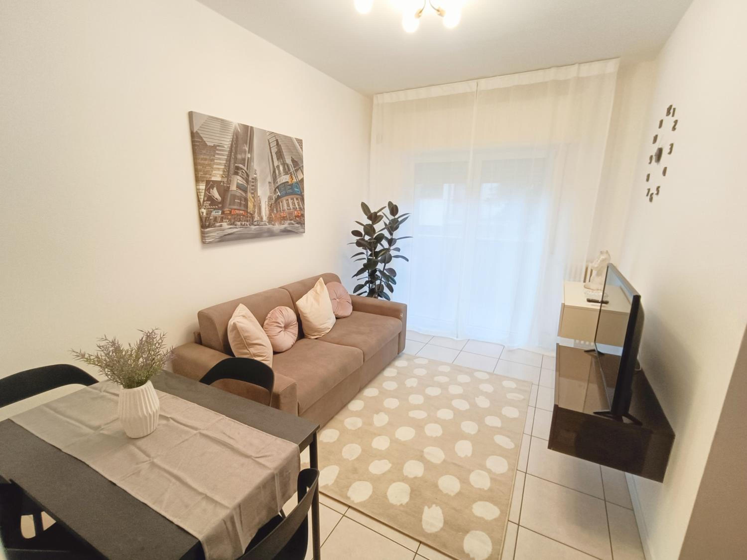 One-Bedroom Apartment