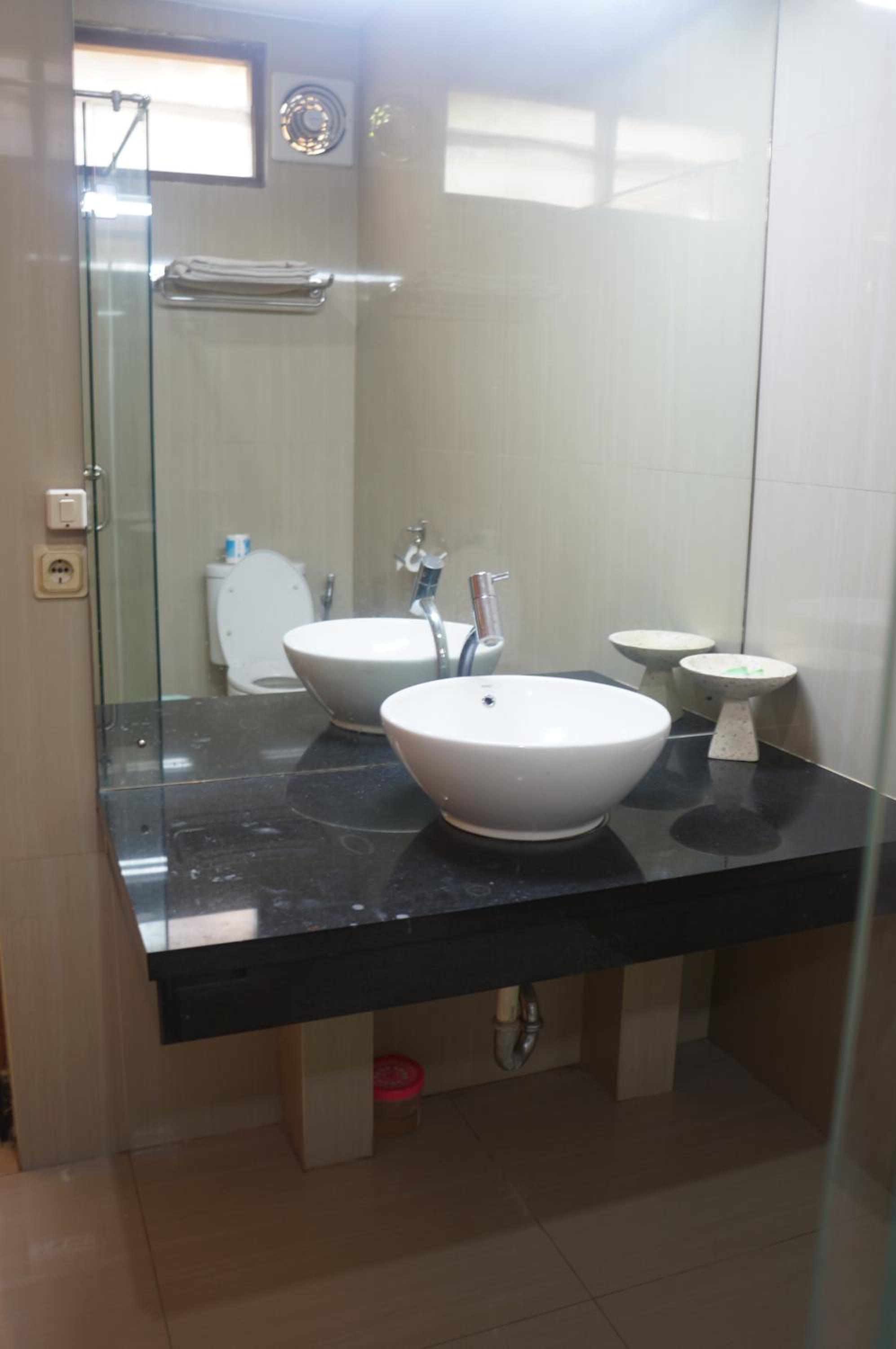 Interconnecting Deluxe Double or Twin Room  - Photo 10