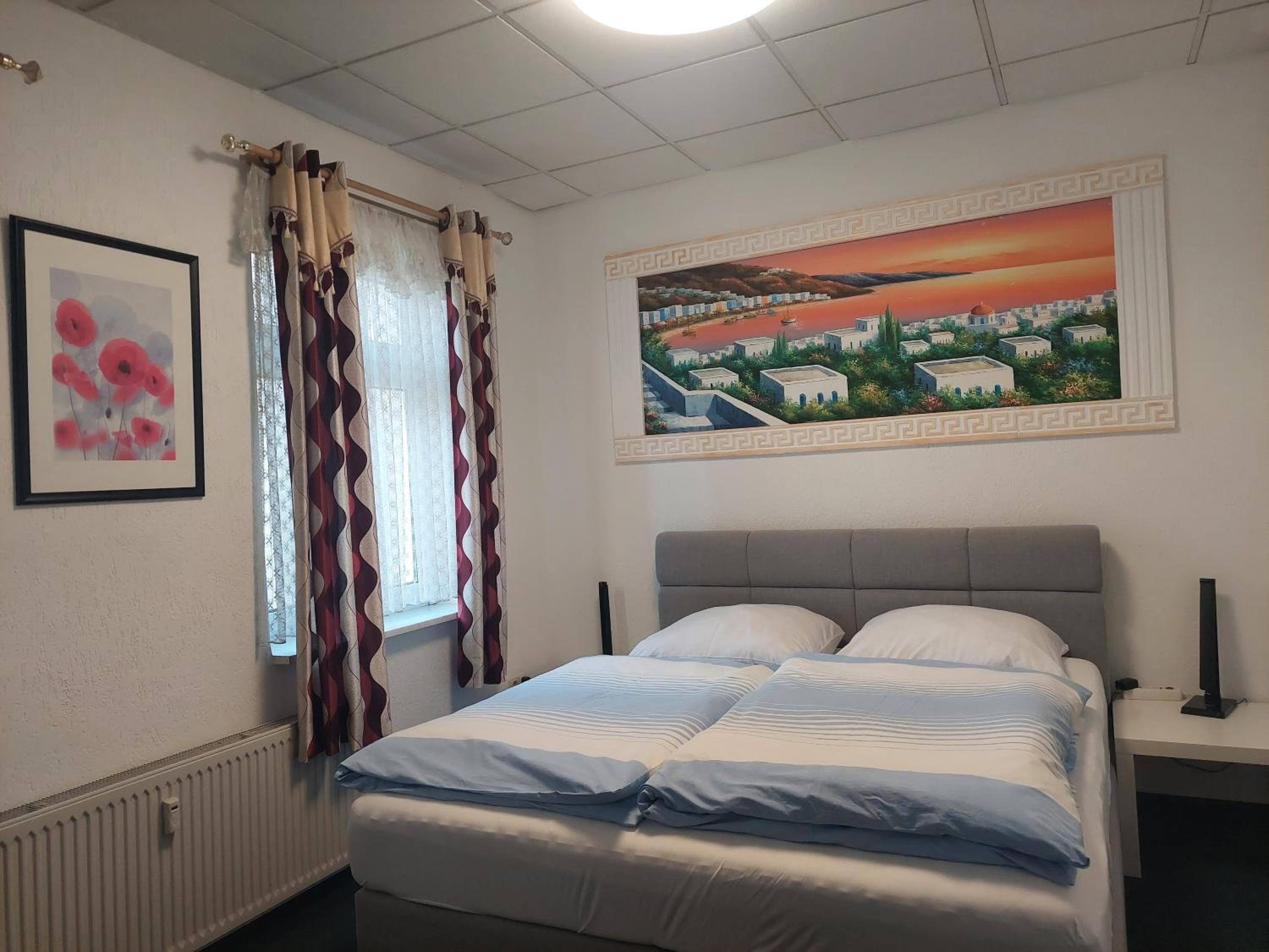 Double Room with Private Bathroom - Photo 3