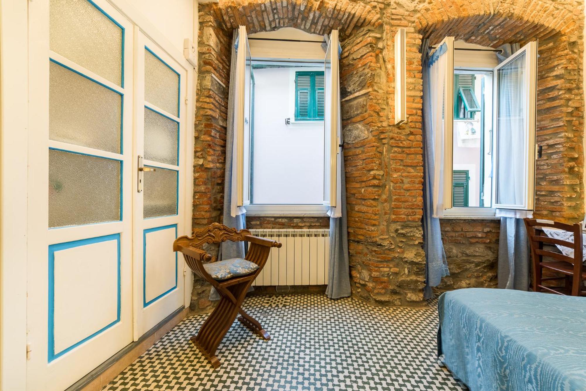 Three-Bedroom Deluxe Apartment