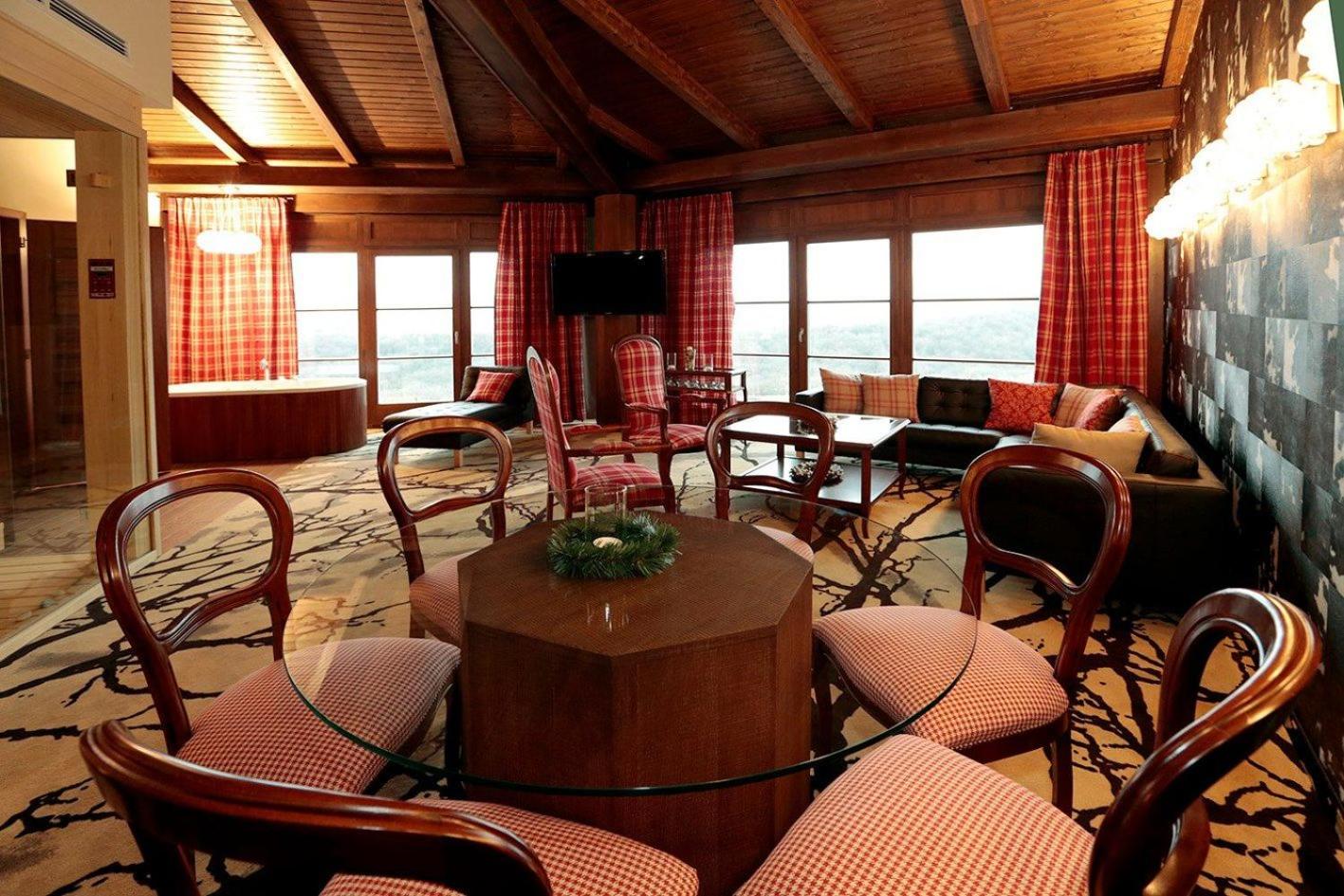 King Suite photo 2