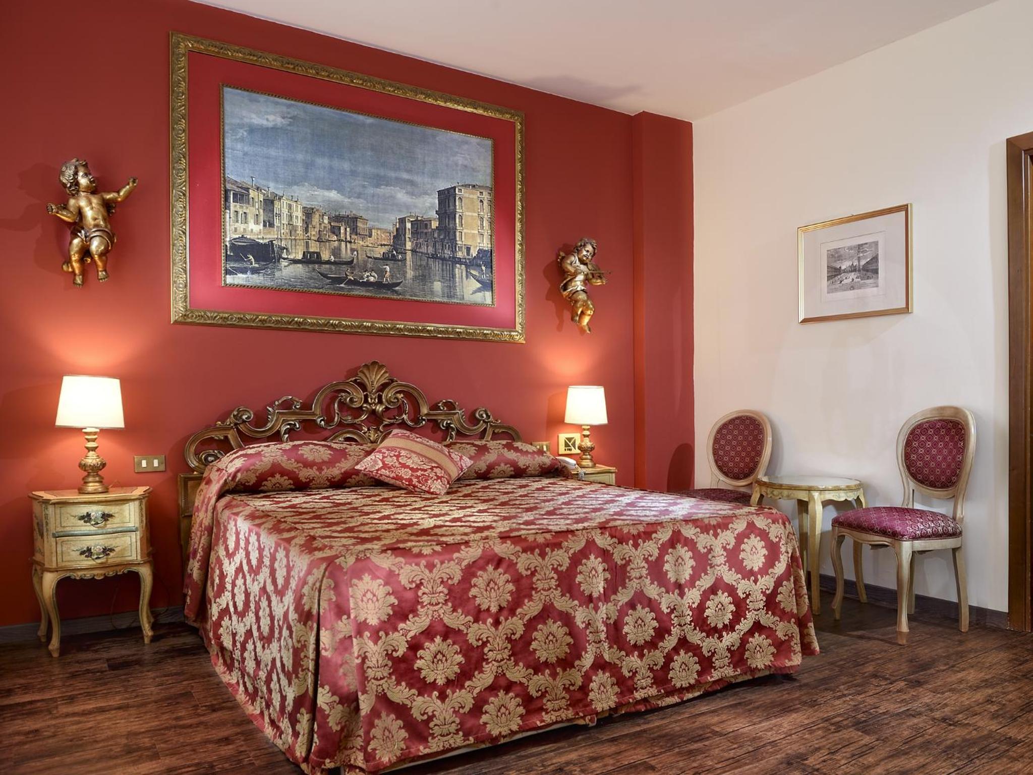 Superior Double or Twin Room photo 3