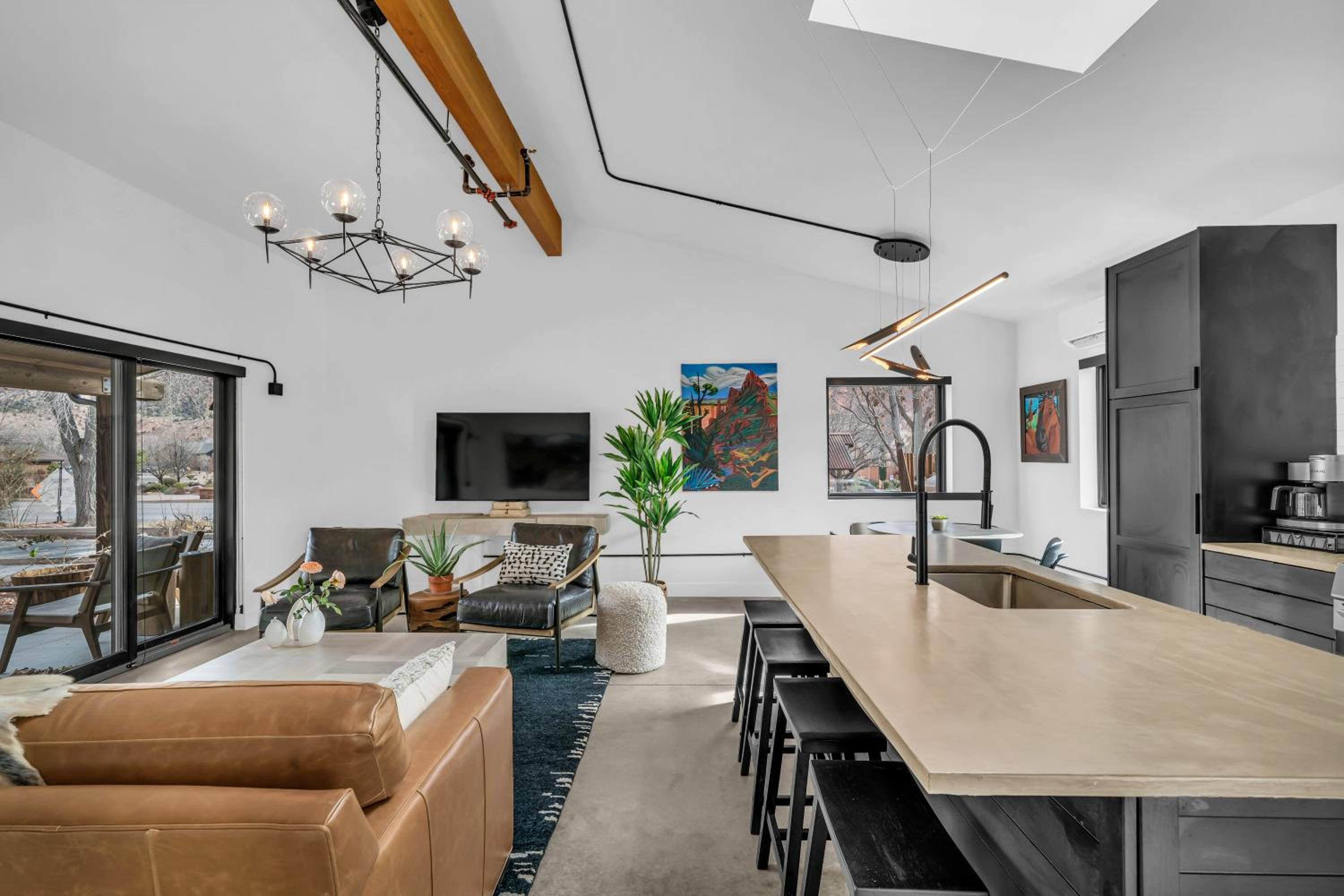 One-Bedroom House - Photo 12