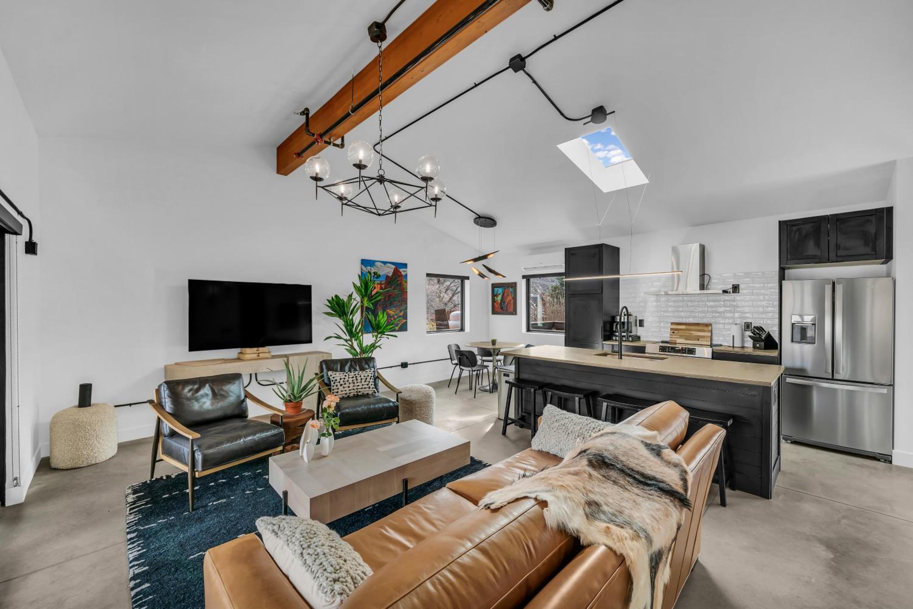 One-Bedroom House - Photo 1