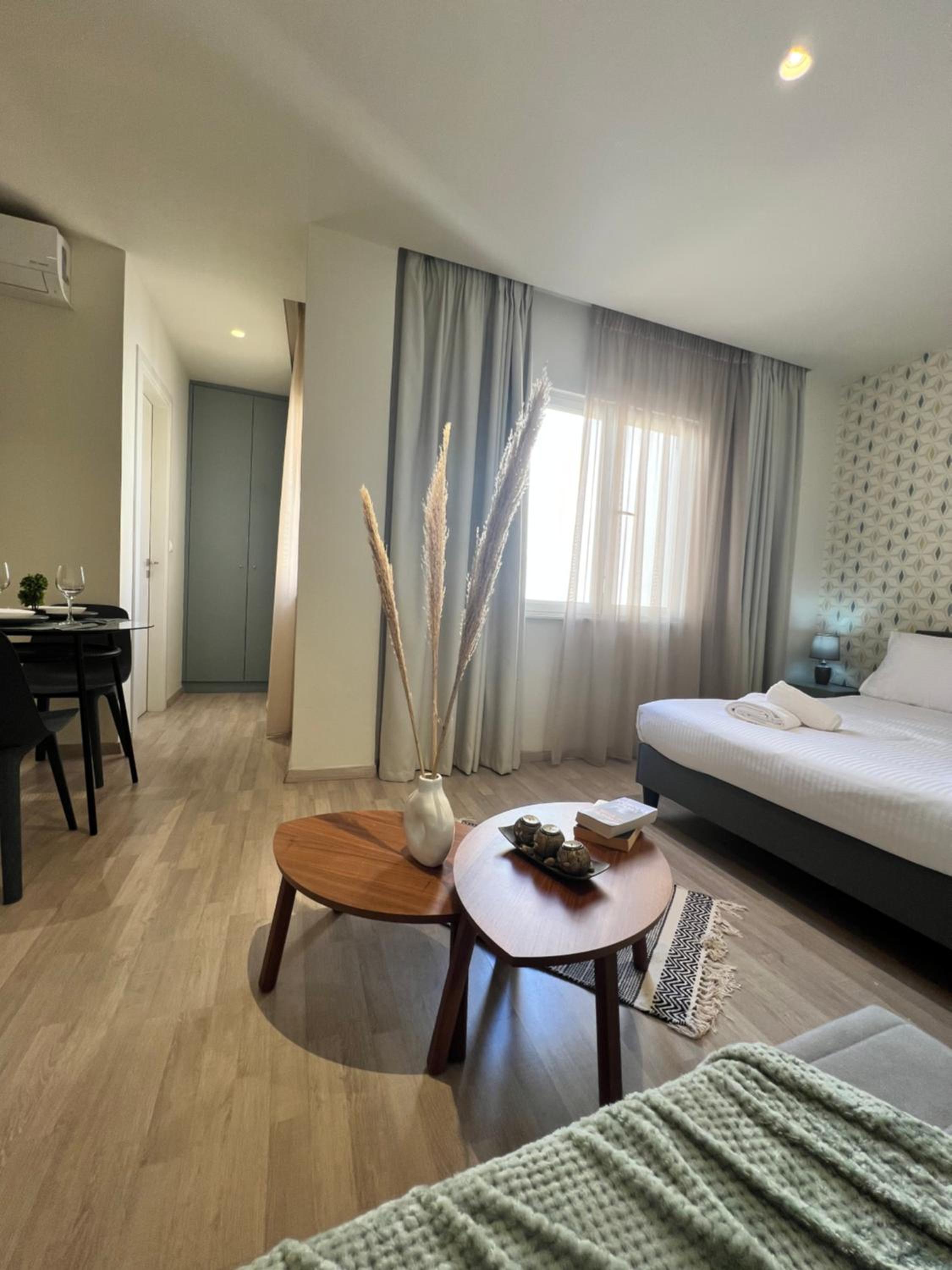 Deluxe Junior Suite photo 3