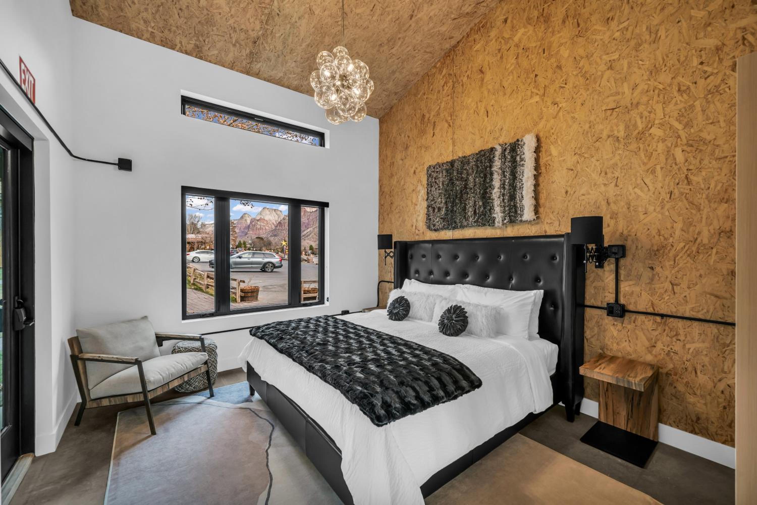 One-Bedroom Apartment - Photo 6