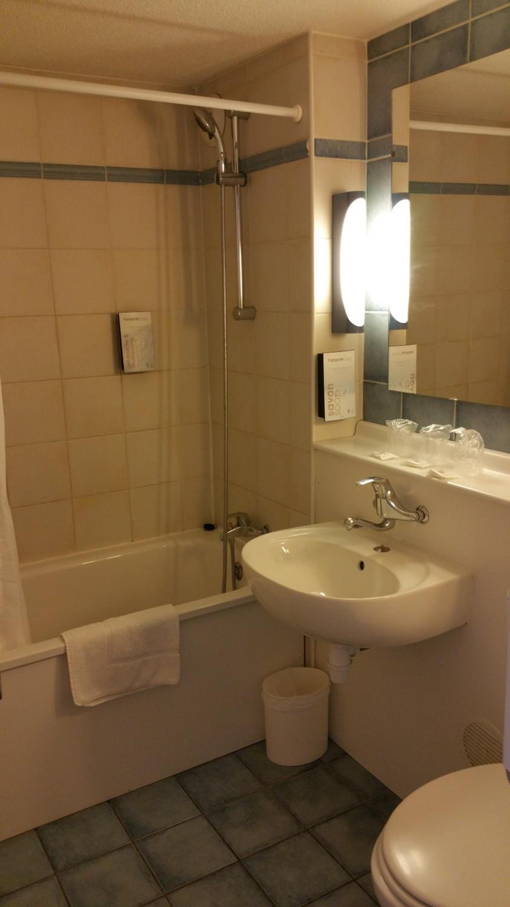 Double Room - Photo 10