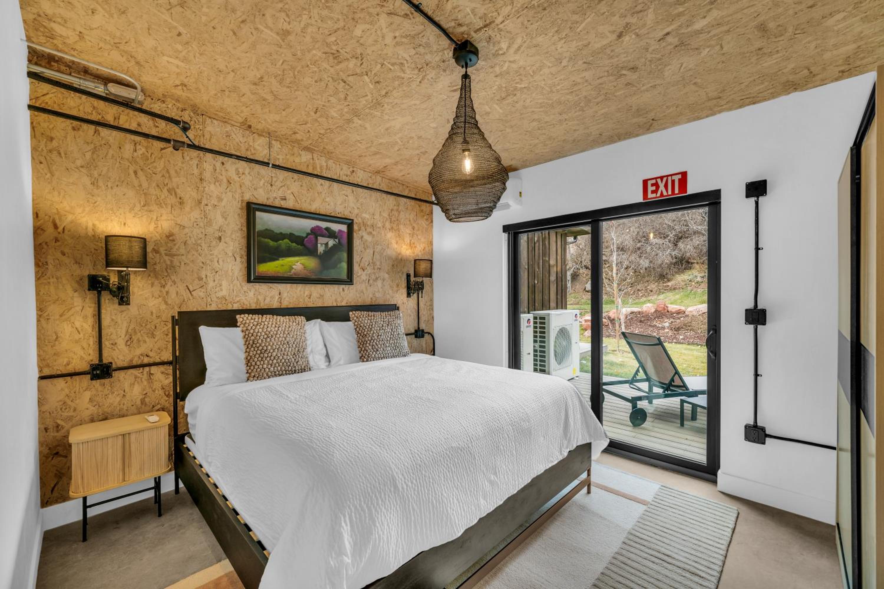 Two-Bedroom House - Photo 4