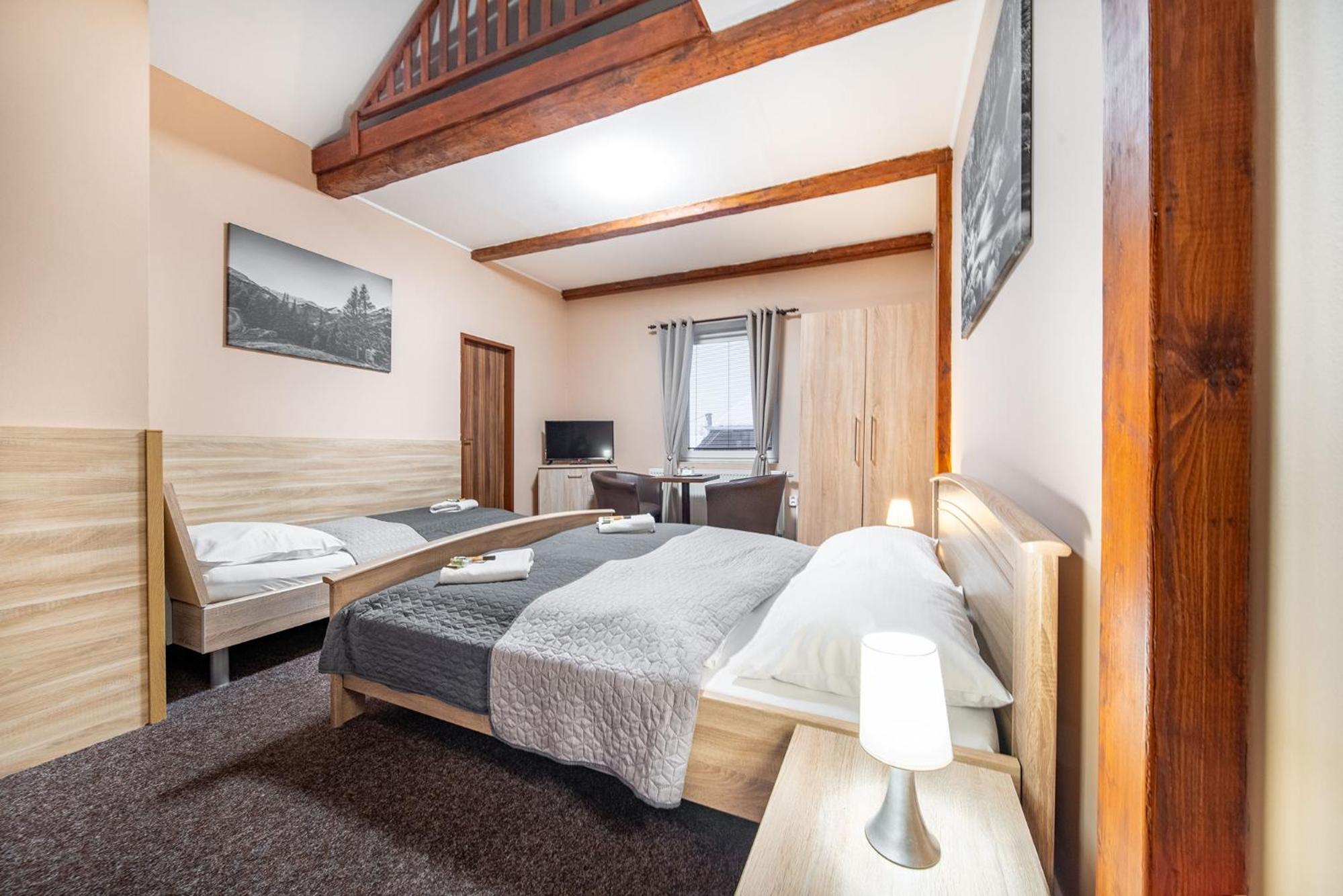 Classic Triple Room - Photo 4