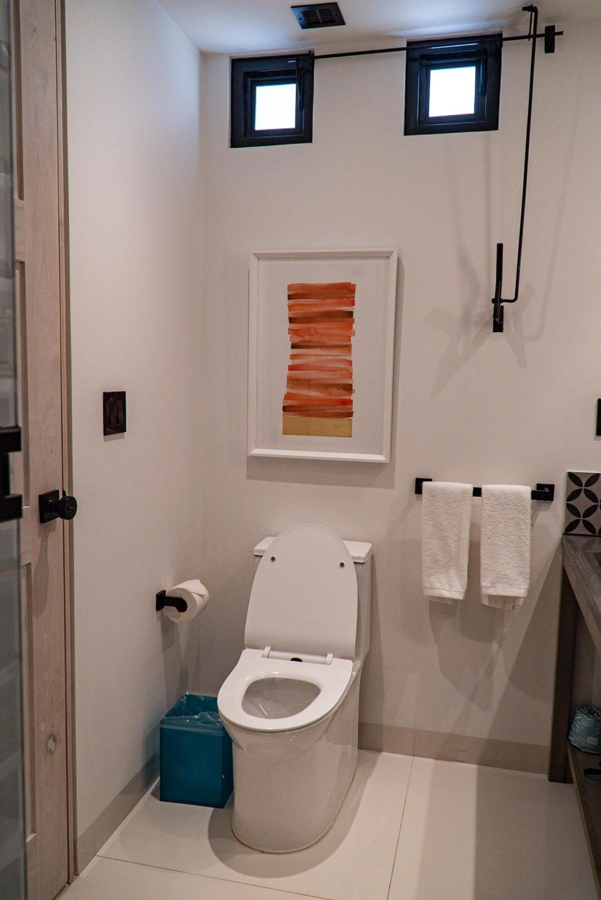 Deluxe Room - Photo 26