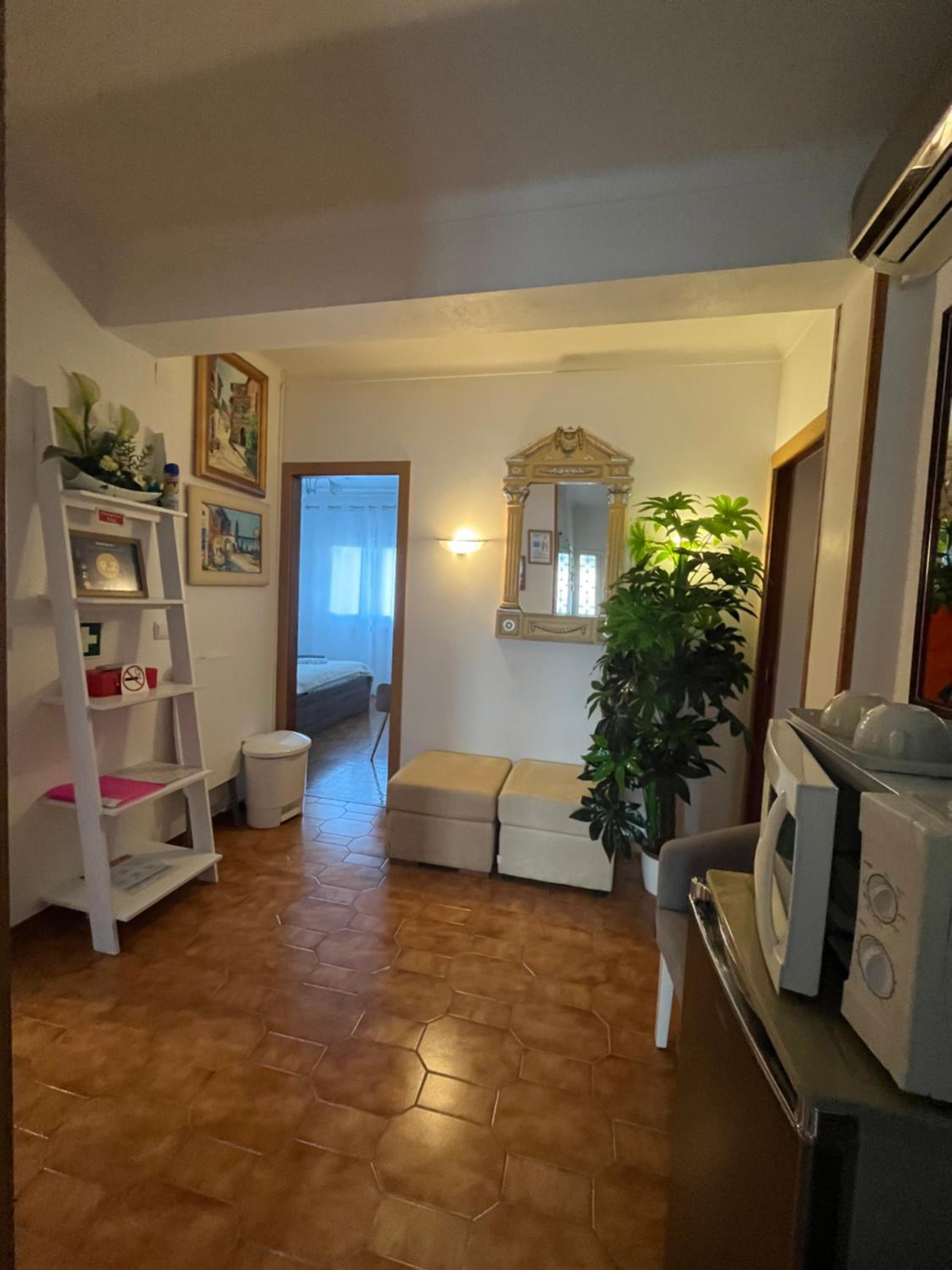 Double Room - Photo 9