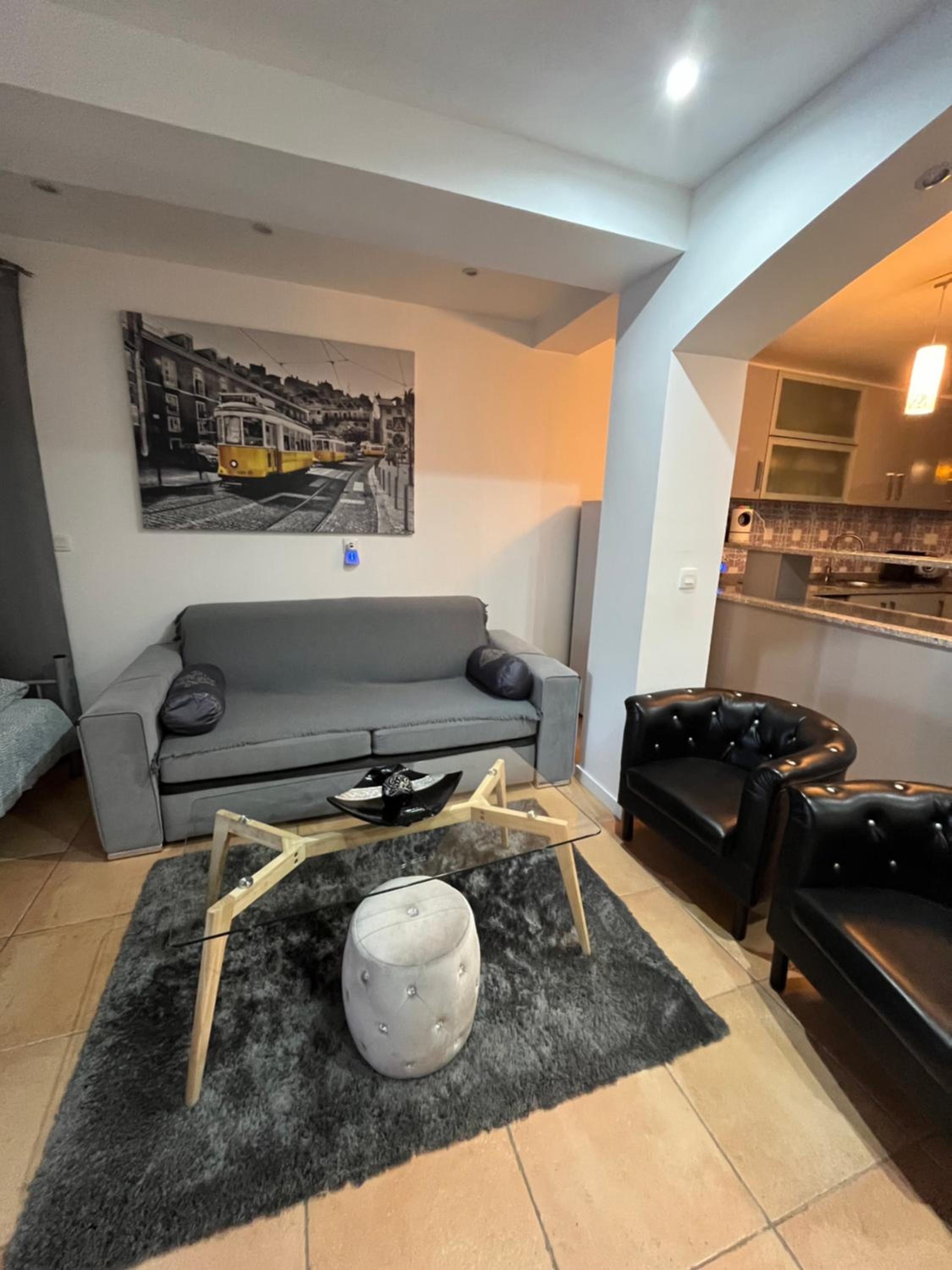 Family Room - Photo 5