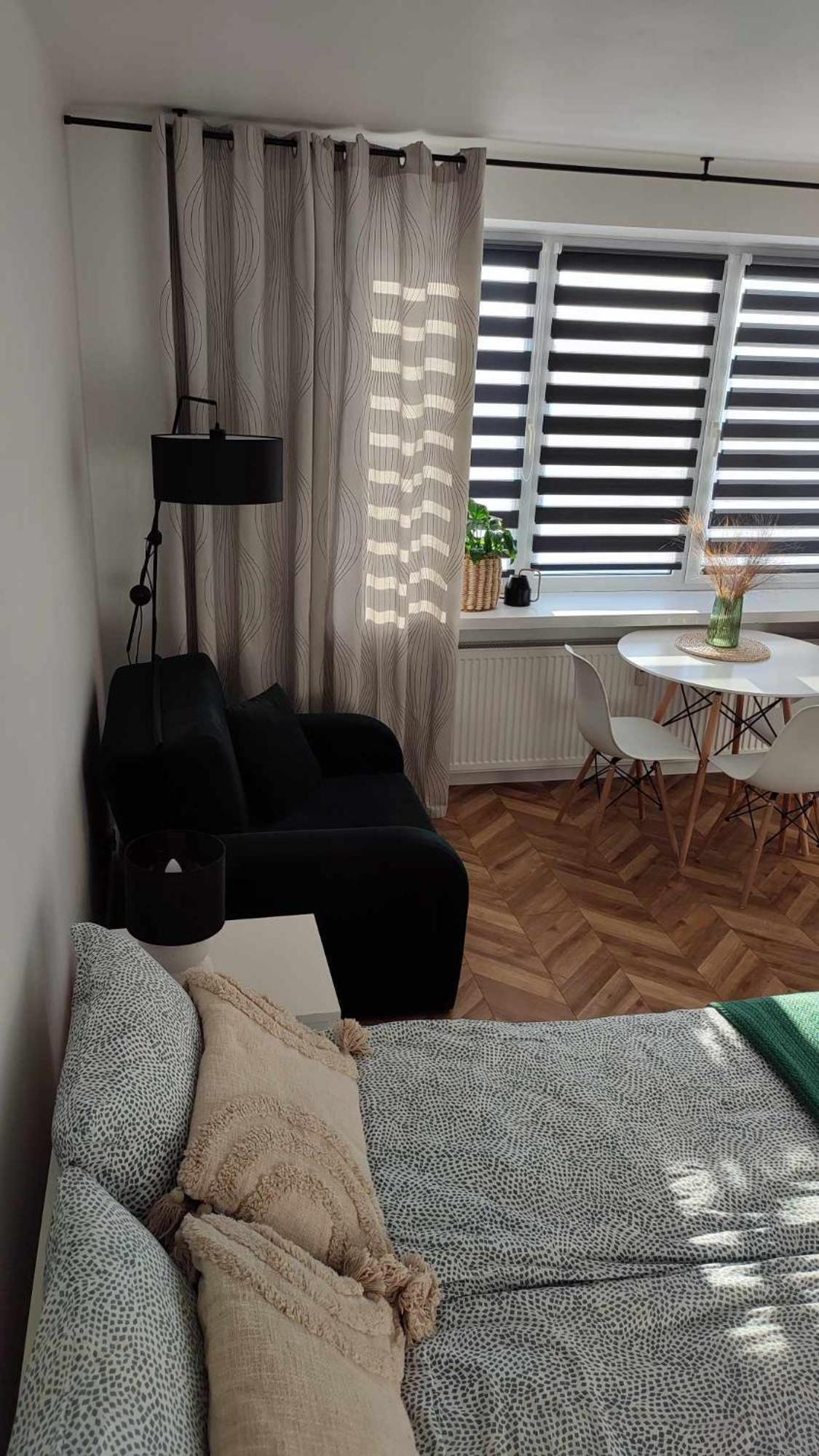 Apartment with Shower - Photo 7
