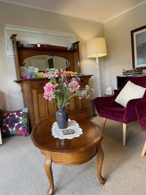 Deluxe Queen Suite photo 2