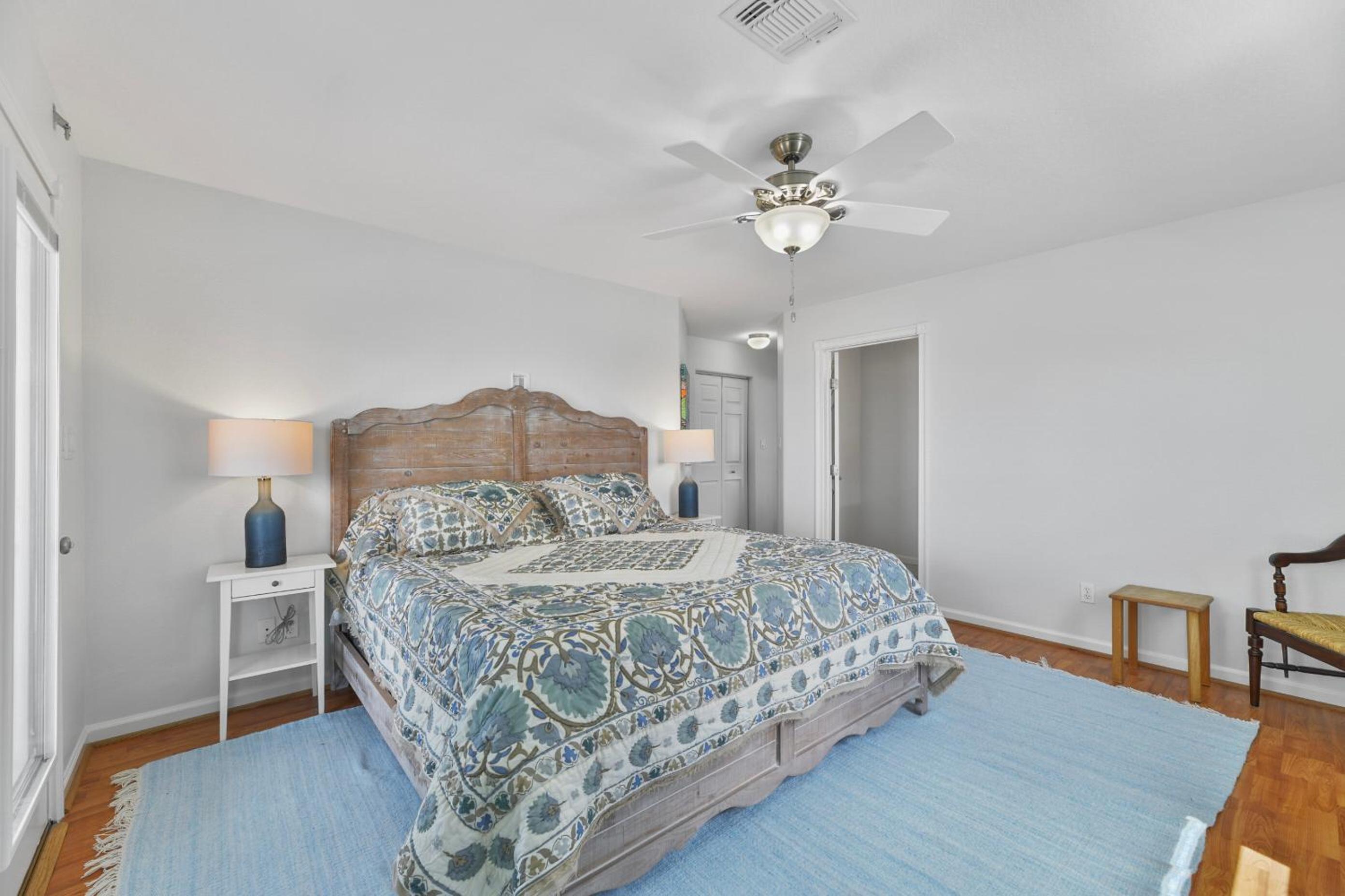 Four-Bedroom House photo 1
