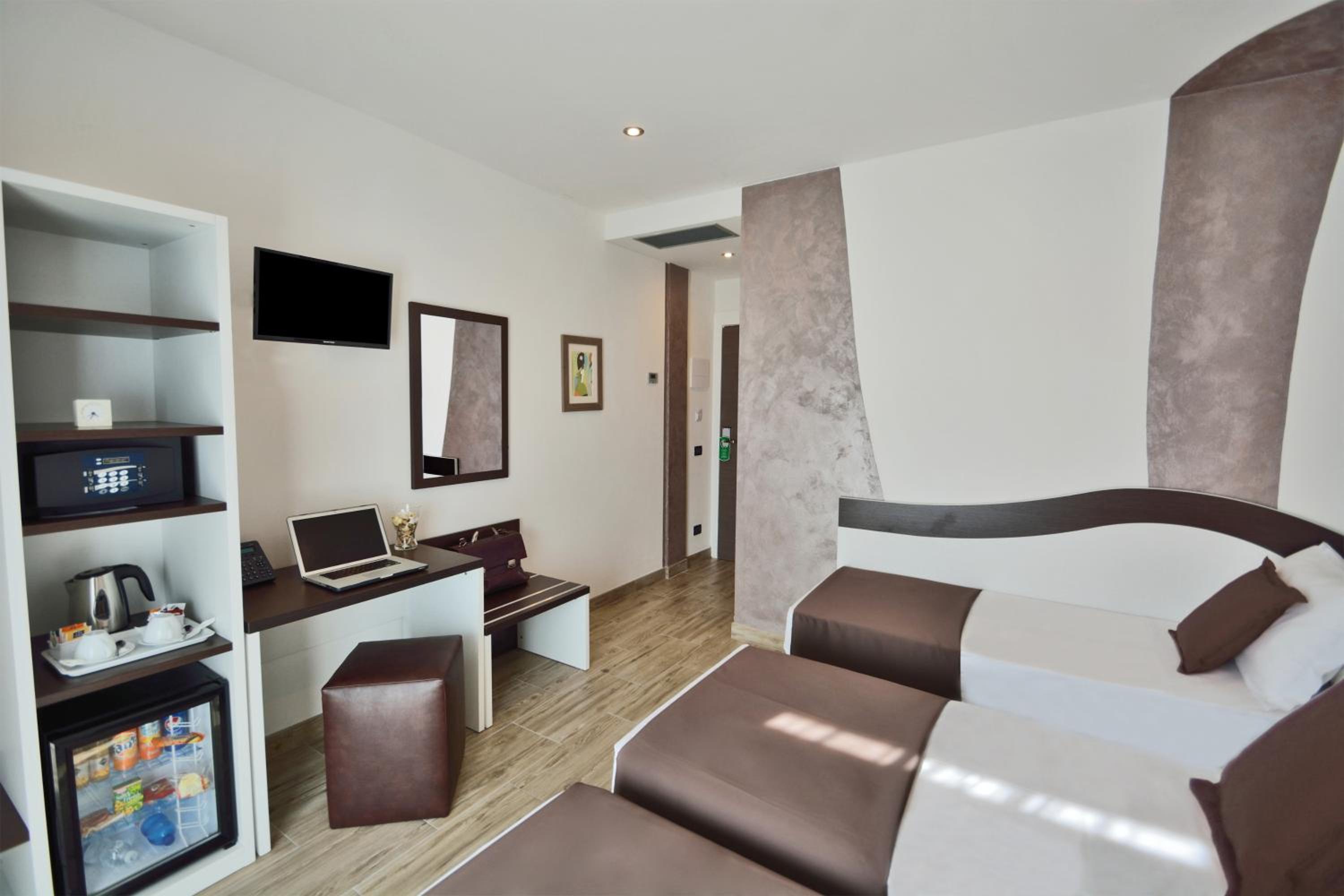 Superior Triple Room - Photo 19