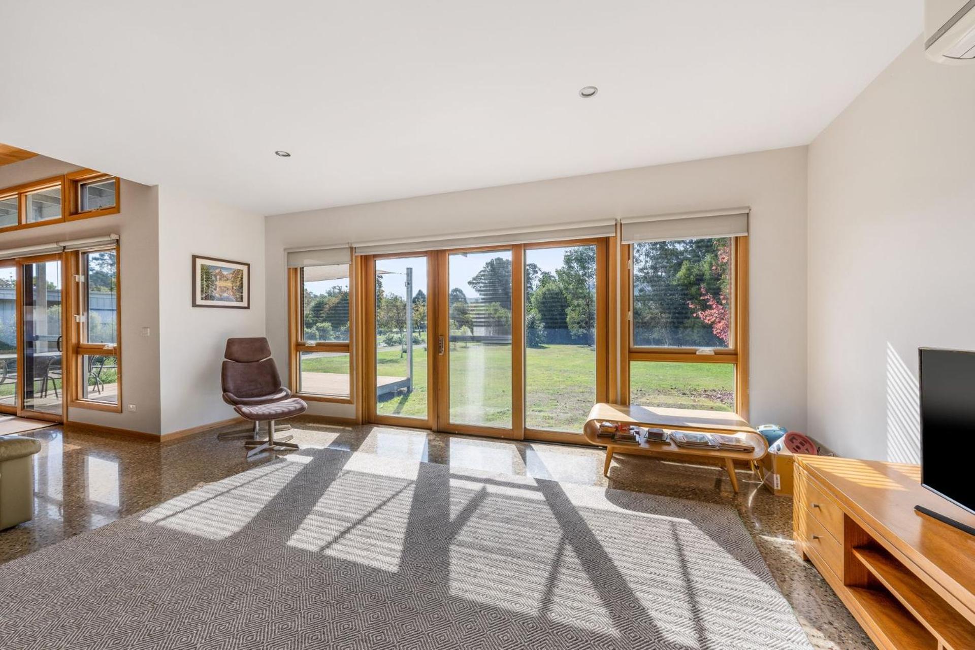 Four-Bedroom House photo 2