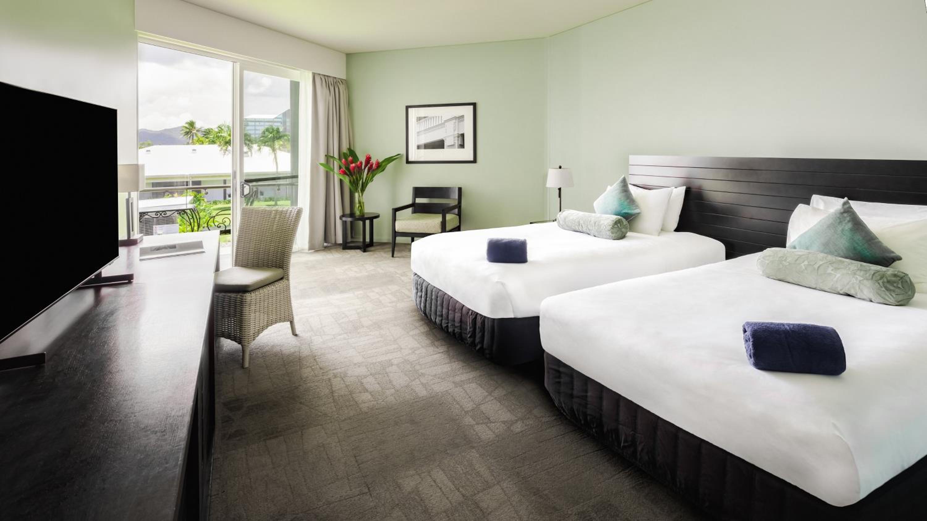 Classic Double Room with Two Double Beds photo 5
